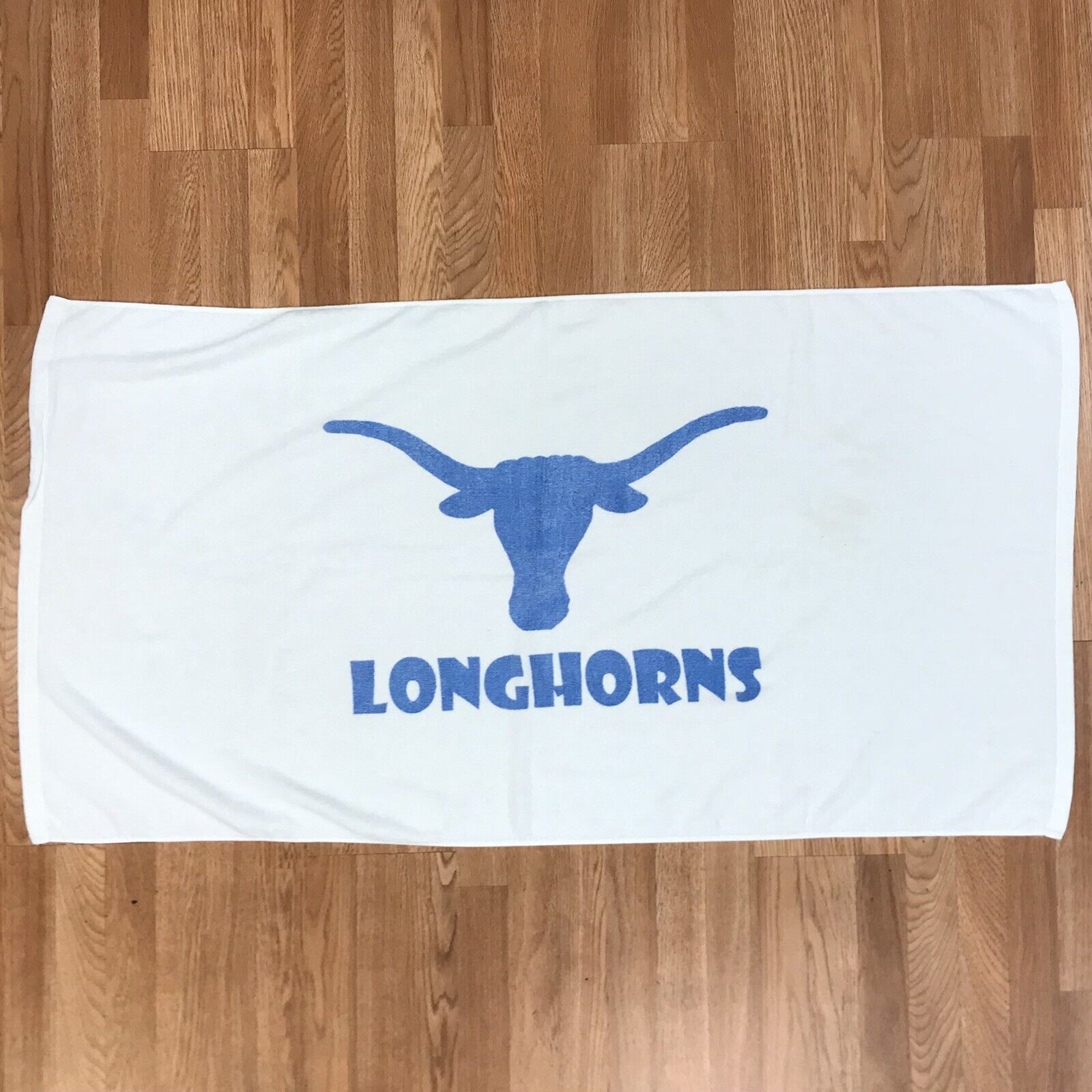 VTG Texas Longhorns White Velour Bath Towel 54 in L x 28 in W Beach College