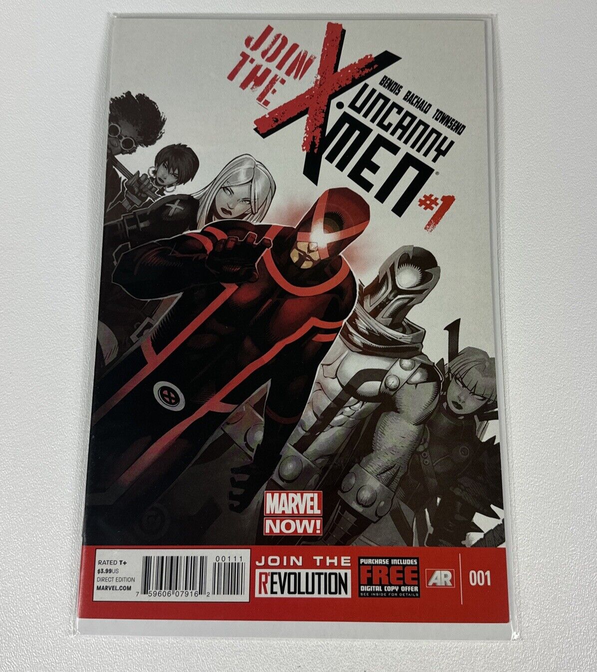 Uncanny X-Men 1 (2013, Marvel Comics) Comic Book