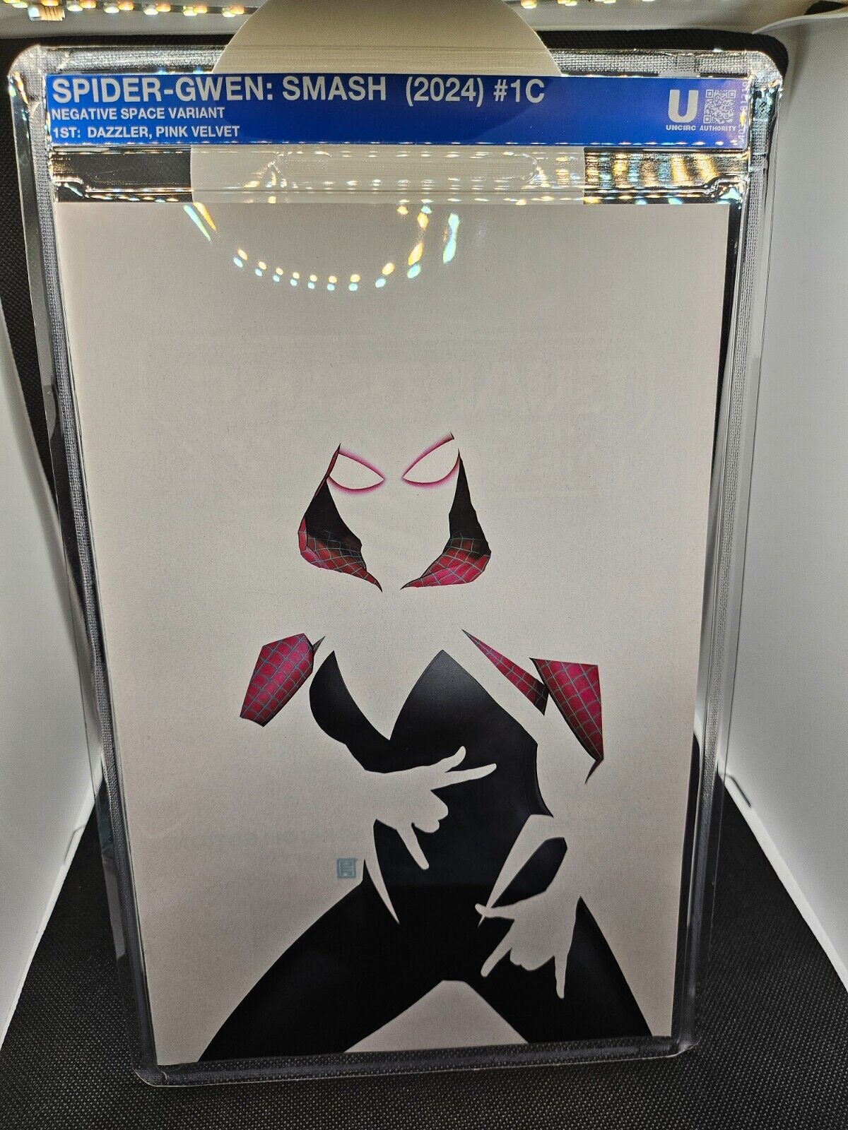 SPIDER-GWEN: SMASH NEGATIVE SPACE VARIANT UNCIRCULATED RARE #1C