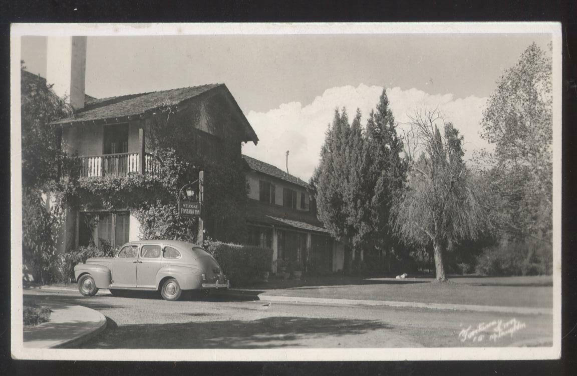 REAL PHOTO Postcard California/CA  Fontana Tourist Inn 1940\'s