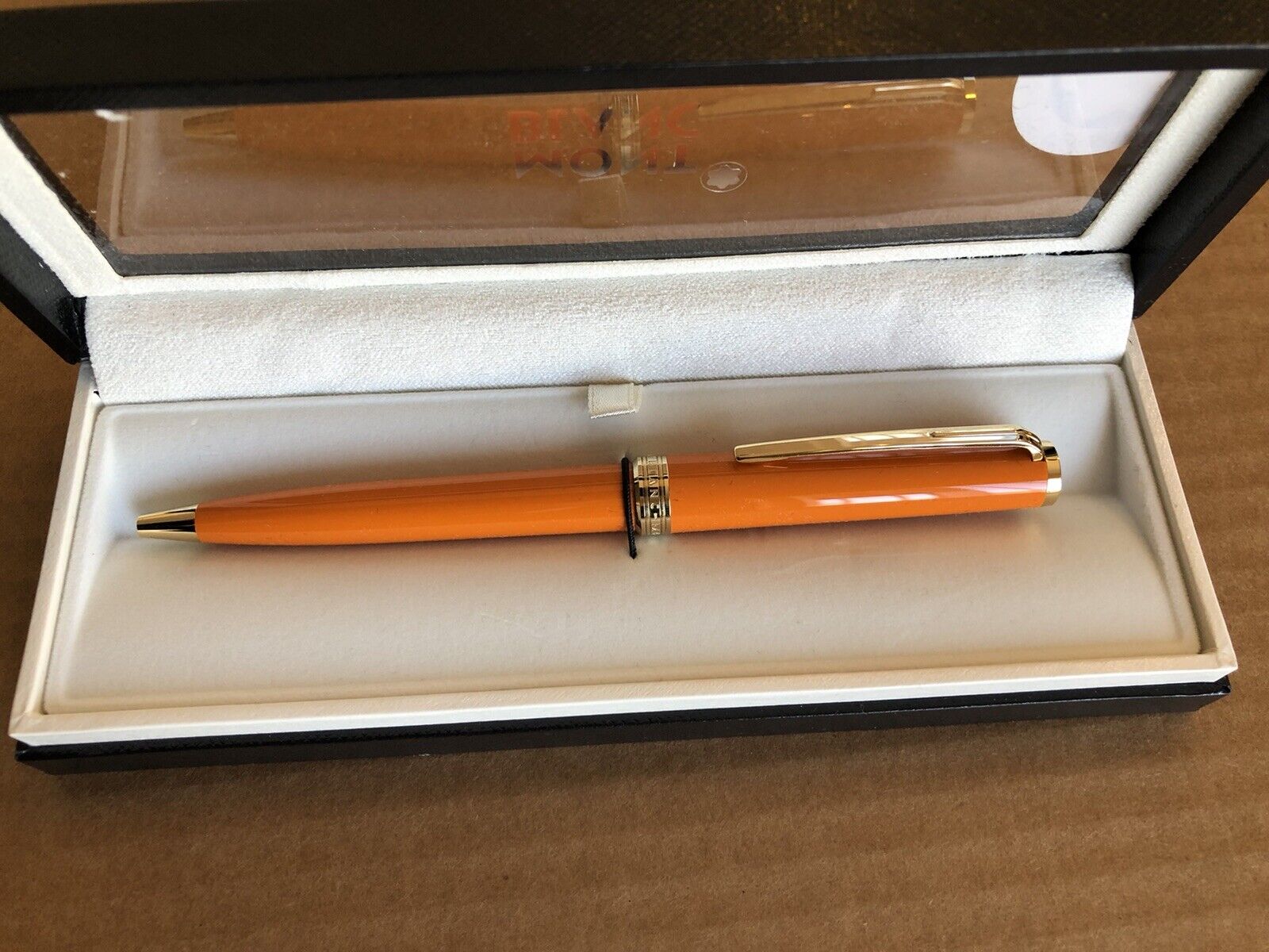mont blanc pen meisterstuck solitaire classique ballpoint pen inflight #111284