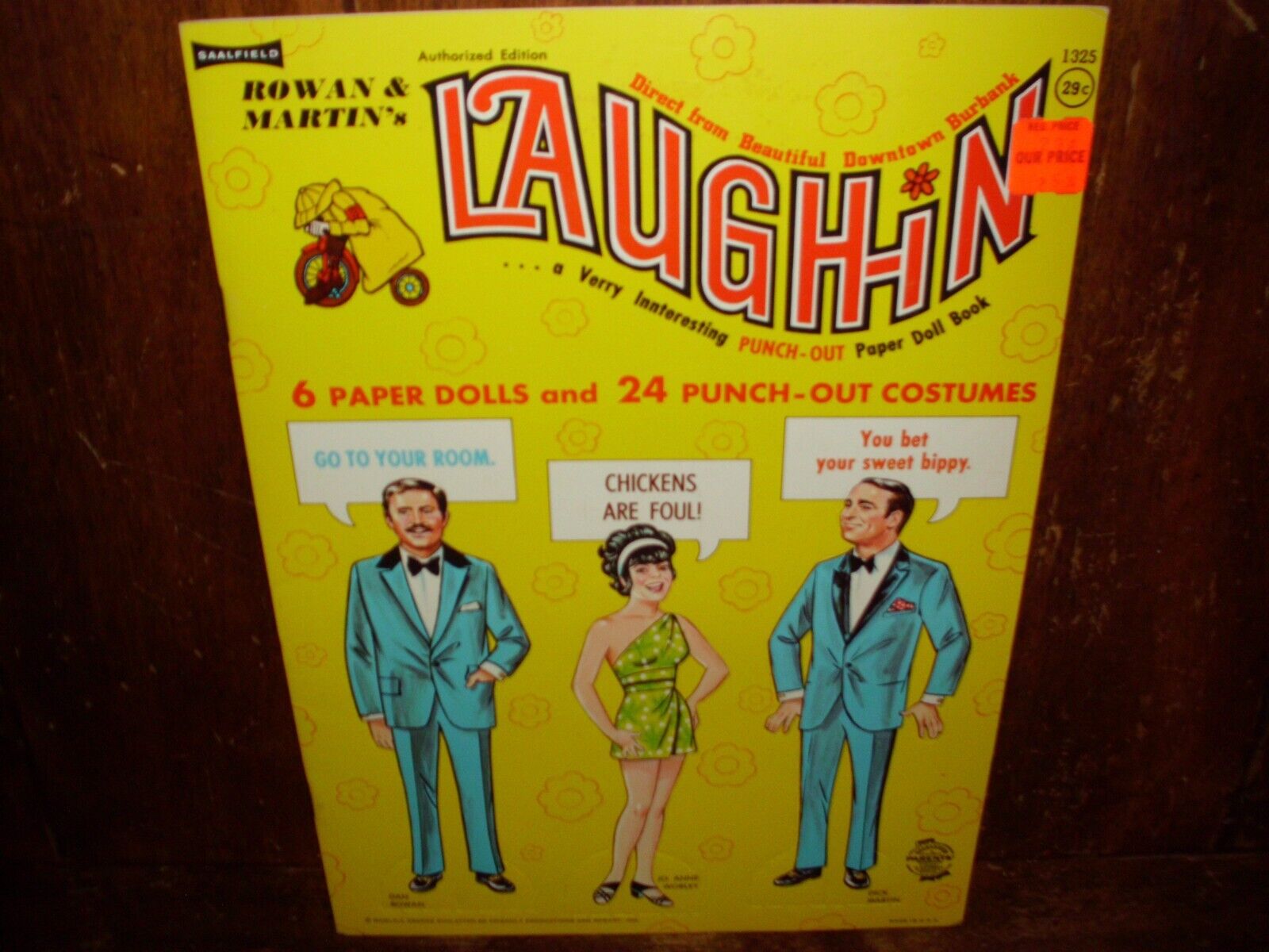 VINTAGE LAUGH-IN PAPER DOLL BOOK WHITMAN RARE ROWAN & MARTIN NBC TV GEM M 1969