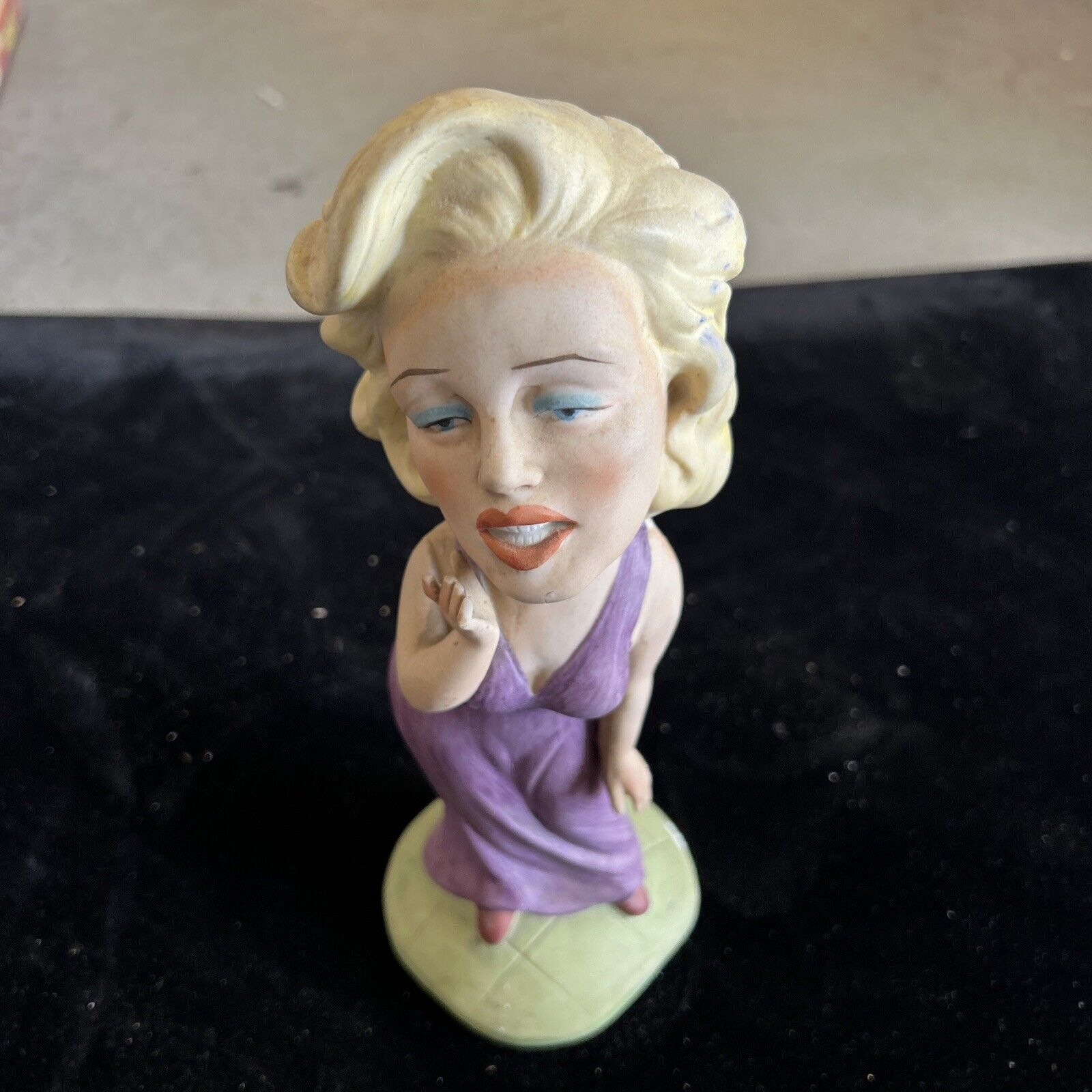 Marilyn Monroe Porcelain Figure Royal Crown Blond Celebrity Collectible. 9”
