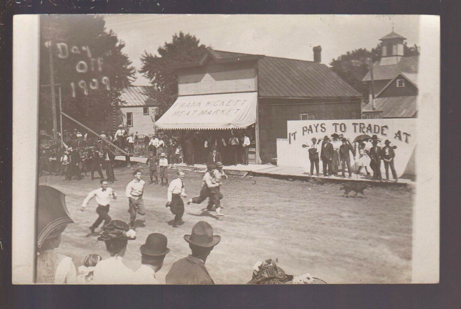 Canton MINNESOTA RPPC 1909 MEN\'S RUNNING RACE Main Street nr Harmony Mabel #2