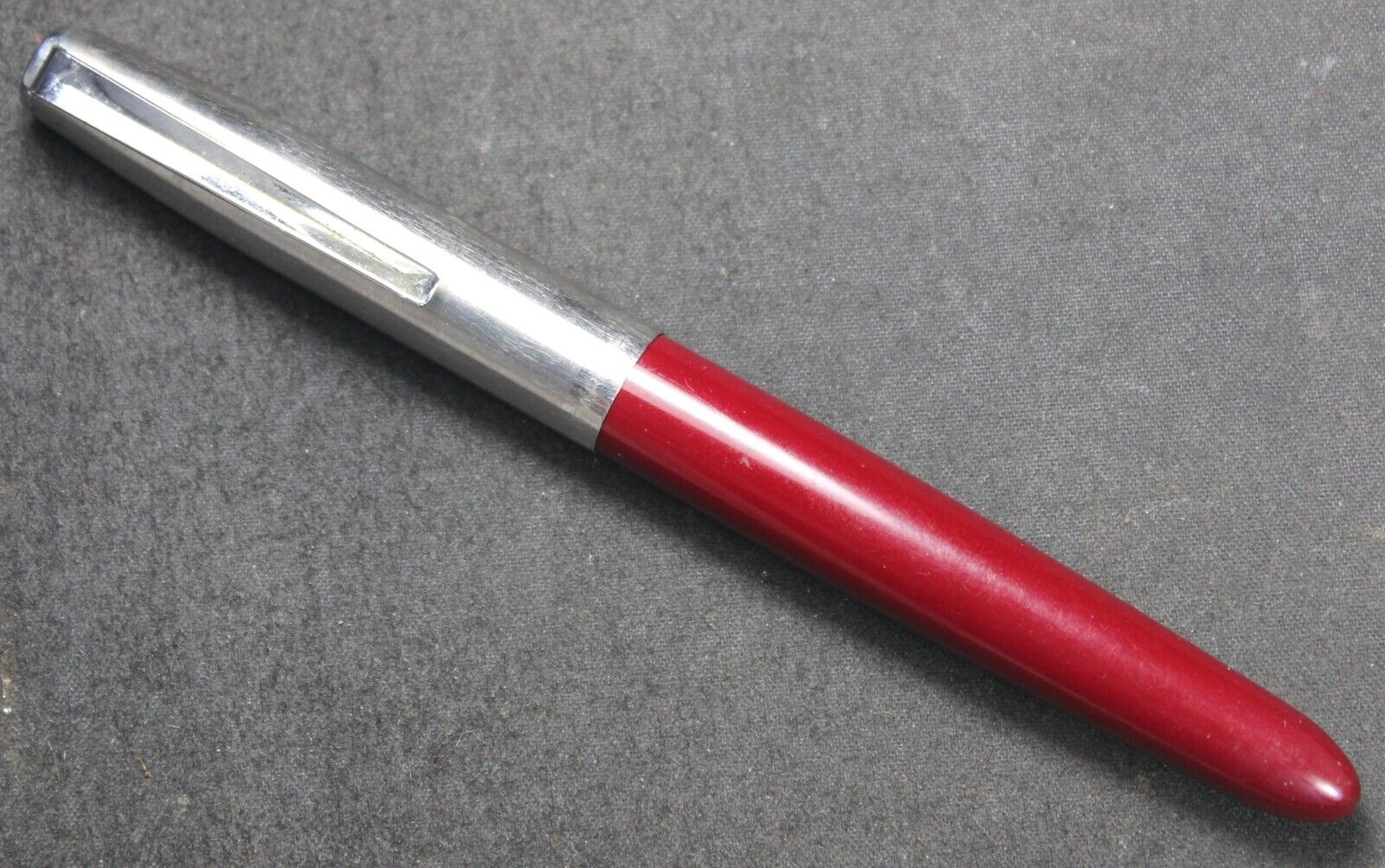 Parker 21 Red Burgundy Fountain Pen w/ Stainless Cap - Vintage