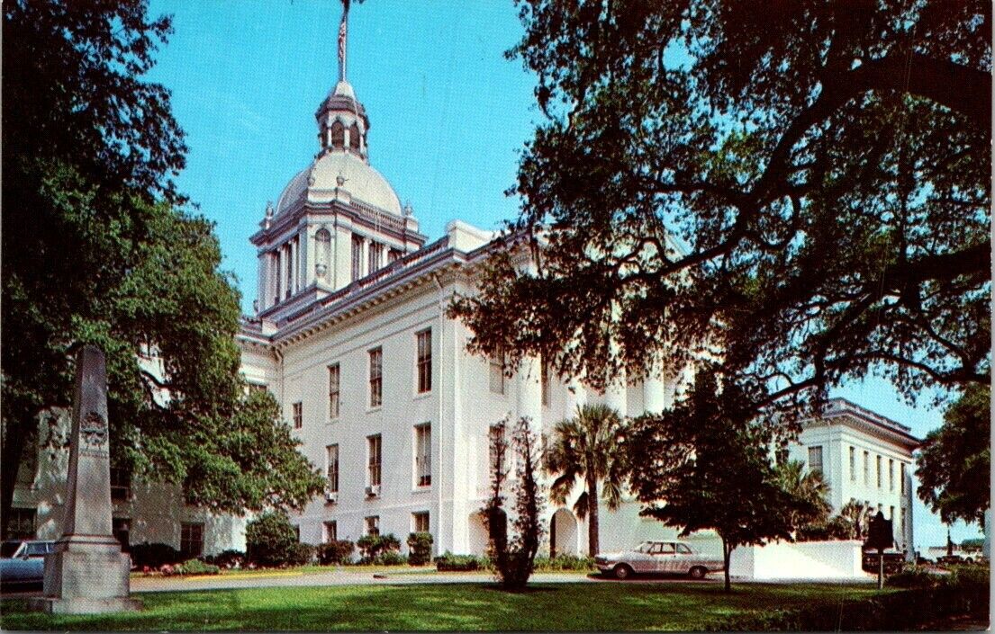 Postcard STATE CAPITOL BUILDING TALLAHASSEE FLORIDA SUNSHINE STATE ca. 1960s