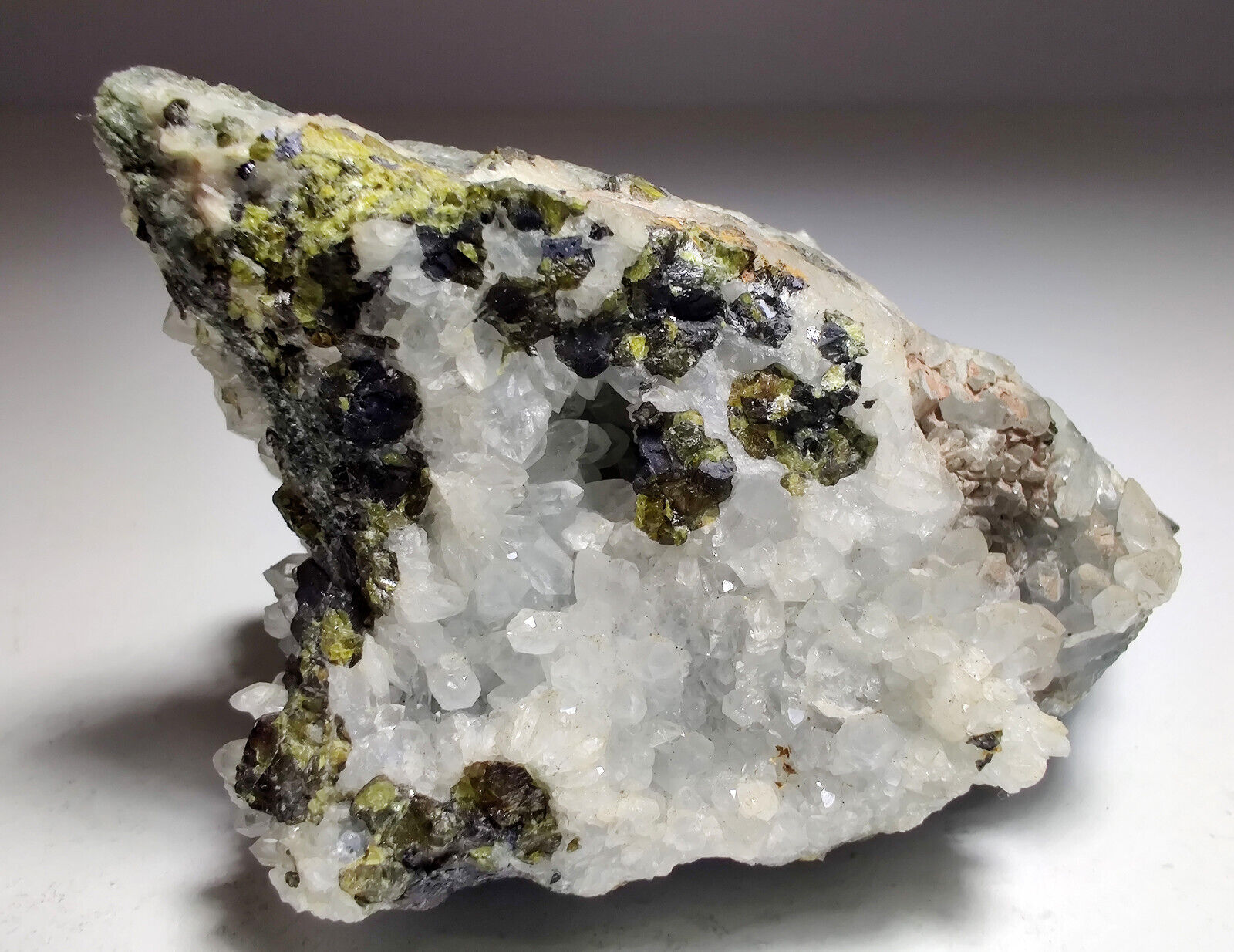 Quartz, Garnet, Pyrite, Calcite, et,. Mexico. 141 grams. Video