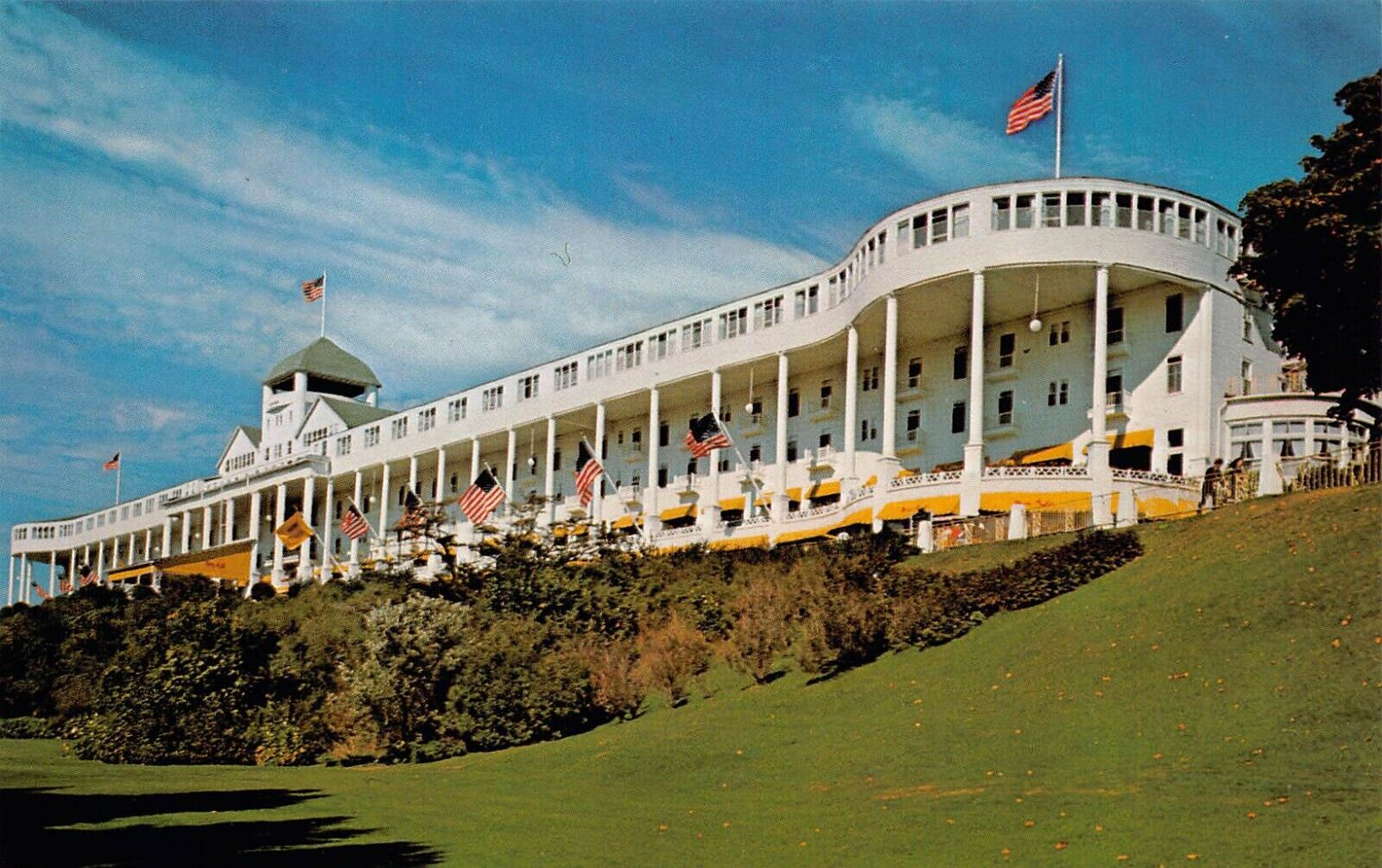 MACKINAC ISLAND, Michigan MI ~ GRAND HOTEL~Golf Course Luxury Vtg Postcard S9