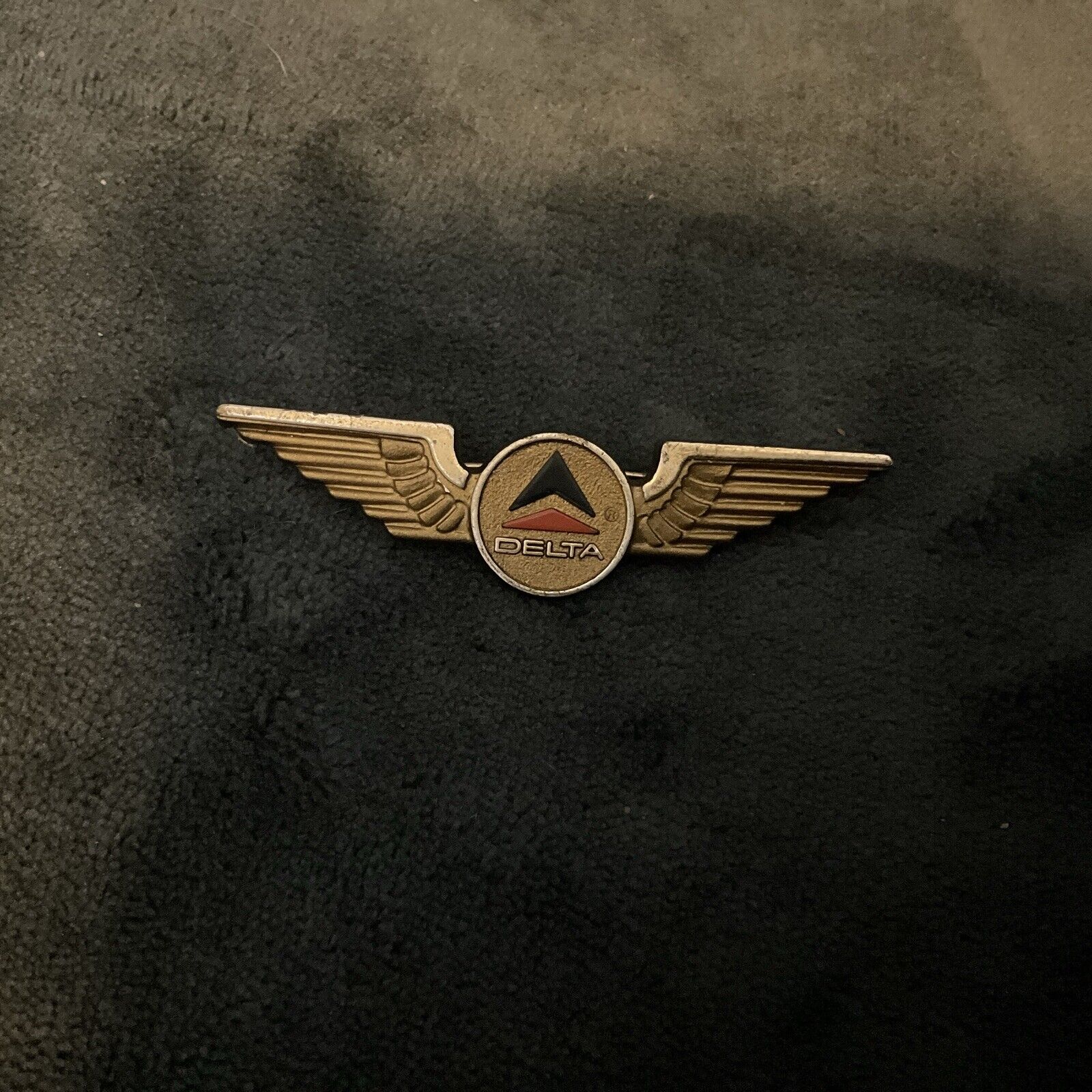 Vintage Delta Airline Junior Pilot Wings Plastic Pin Stoffel Seals Tuckahoe NY