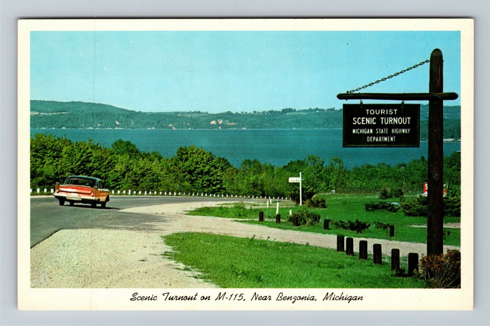 Benzonia MI-Michigan, Scenic Turnout, Crystal Lake, Classic Car Vintage Postcard