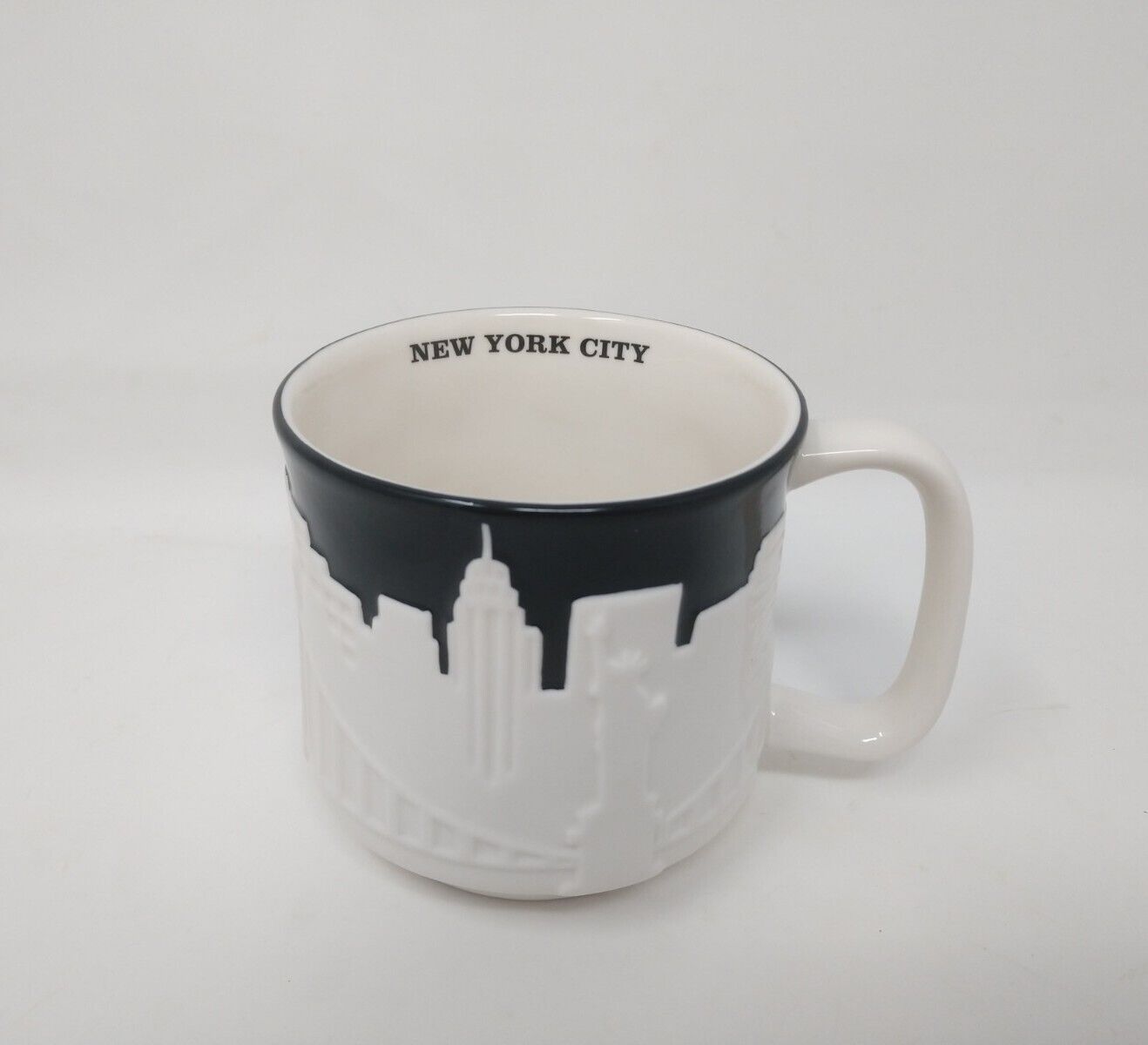 MINT XL 18 oz NYC 3D Relief Collector\'s Series Skyline Mug STARBUCKS New York