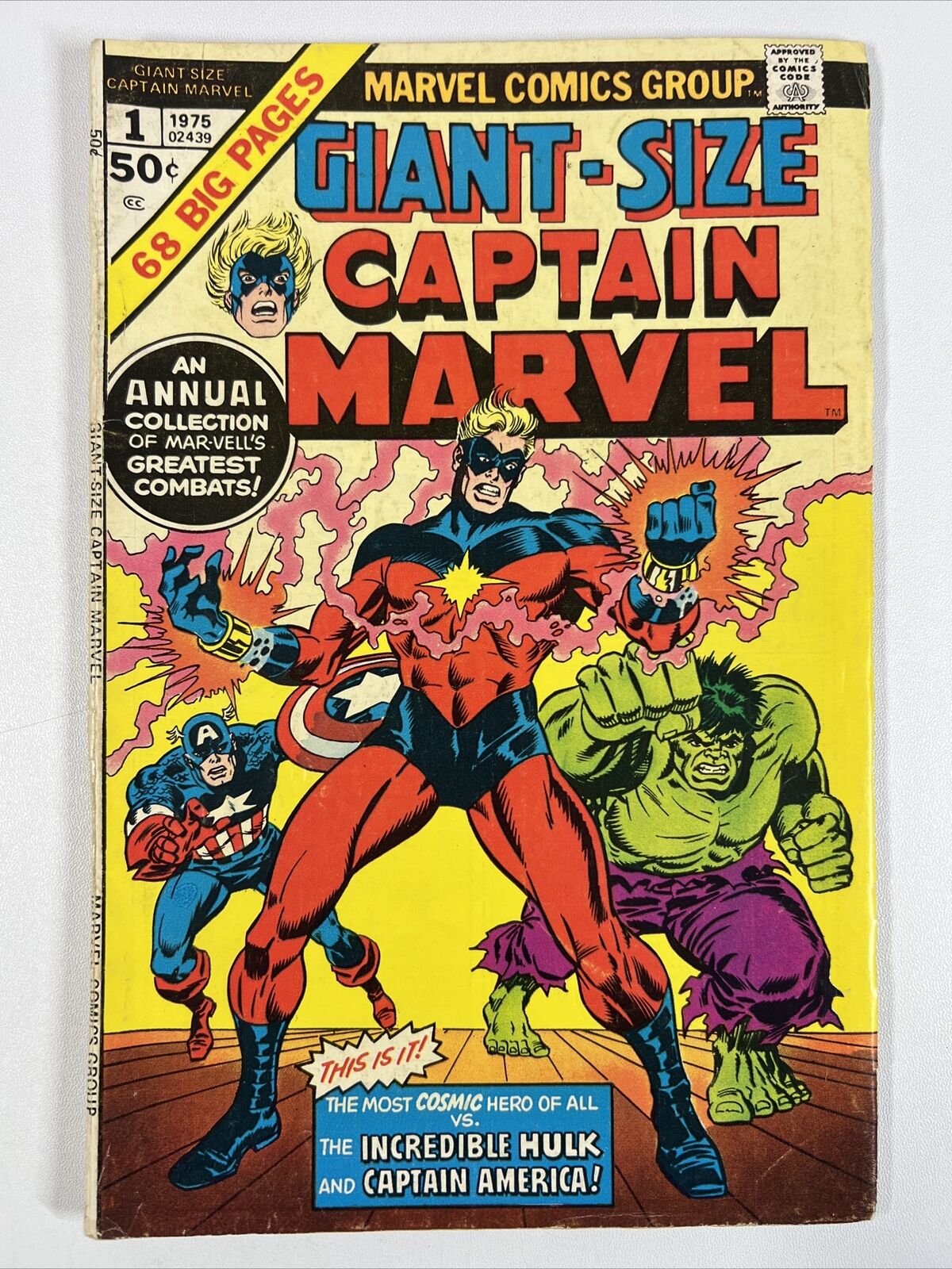 Giant Size Captain Marvel #1 (1975) Hulk ~ Captain America ~ Marvel Comics