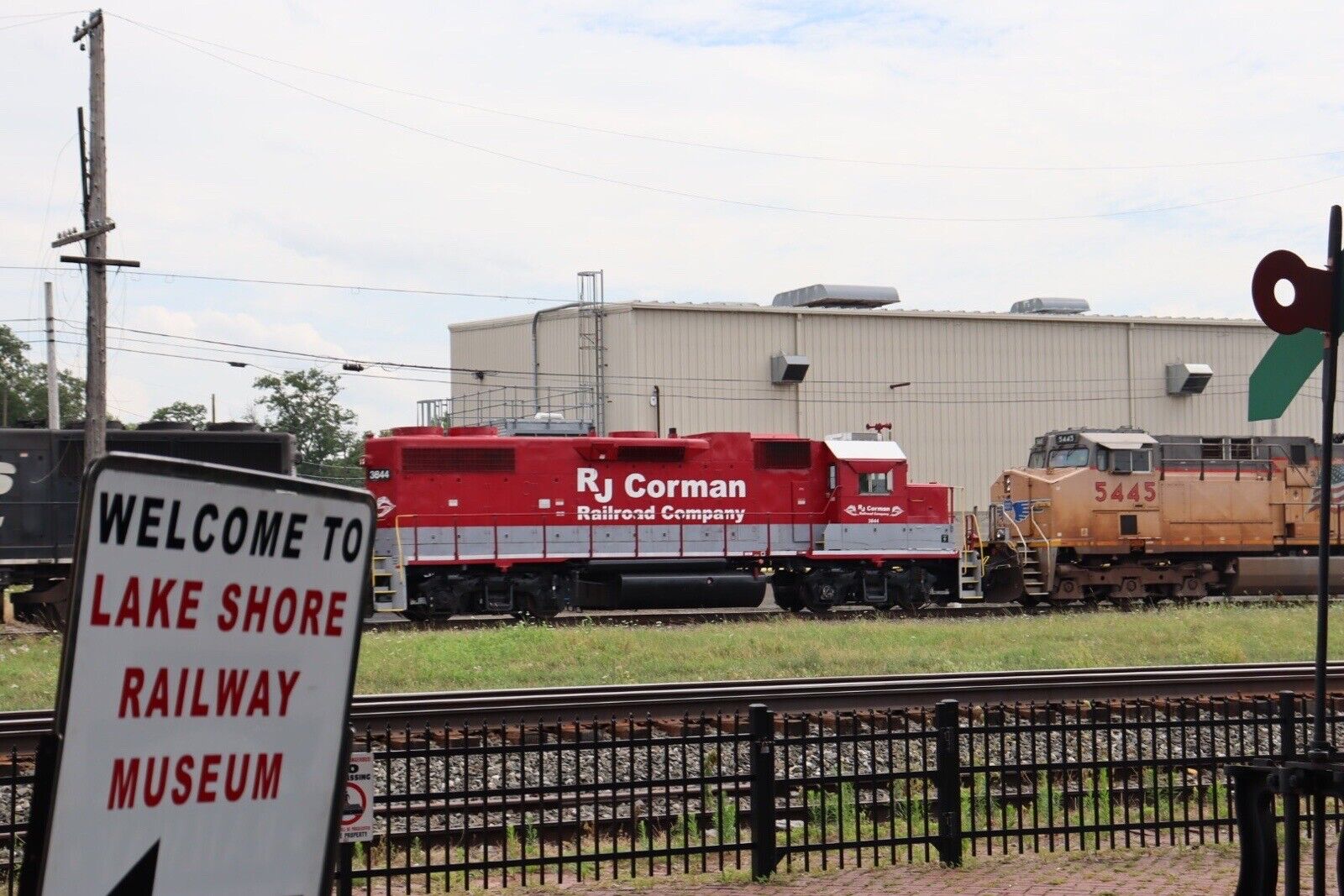 4x6 Photo- RJ Corman 3844 Trains On NS 309 Through Lake Shore Railway Museum