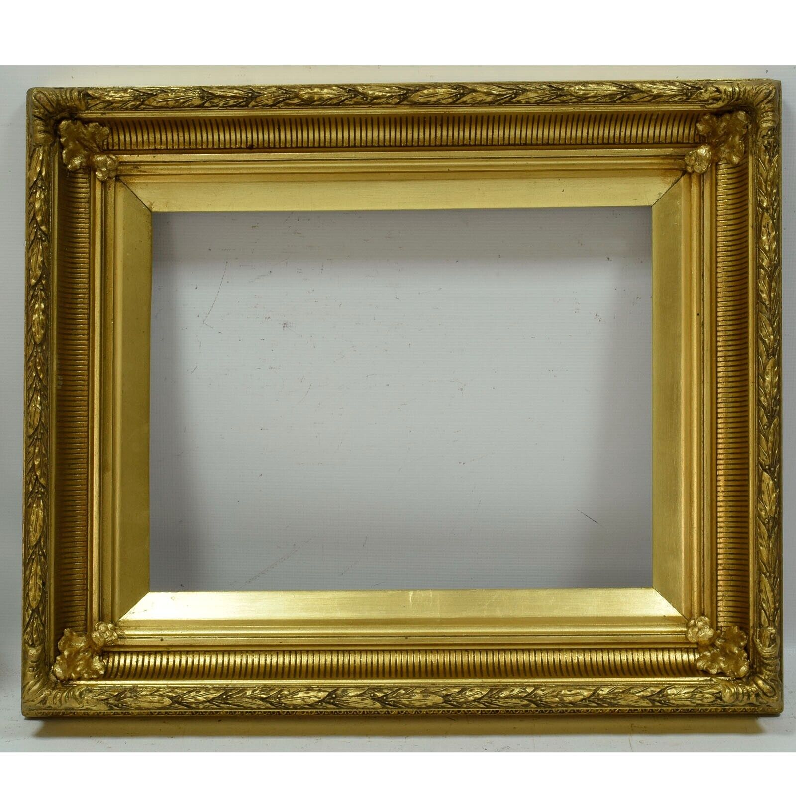 Ca. 1850-1900 Old wooden frame in original condition with leaf metal