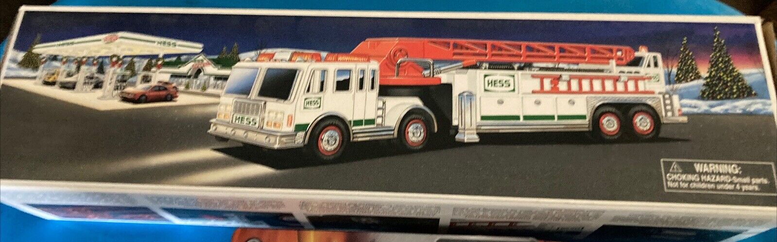 2000 Hess Toy Fire Truck - New in Box