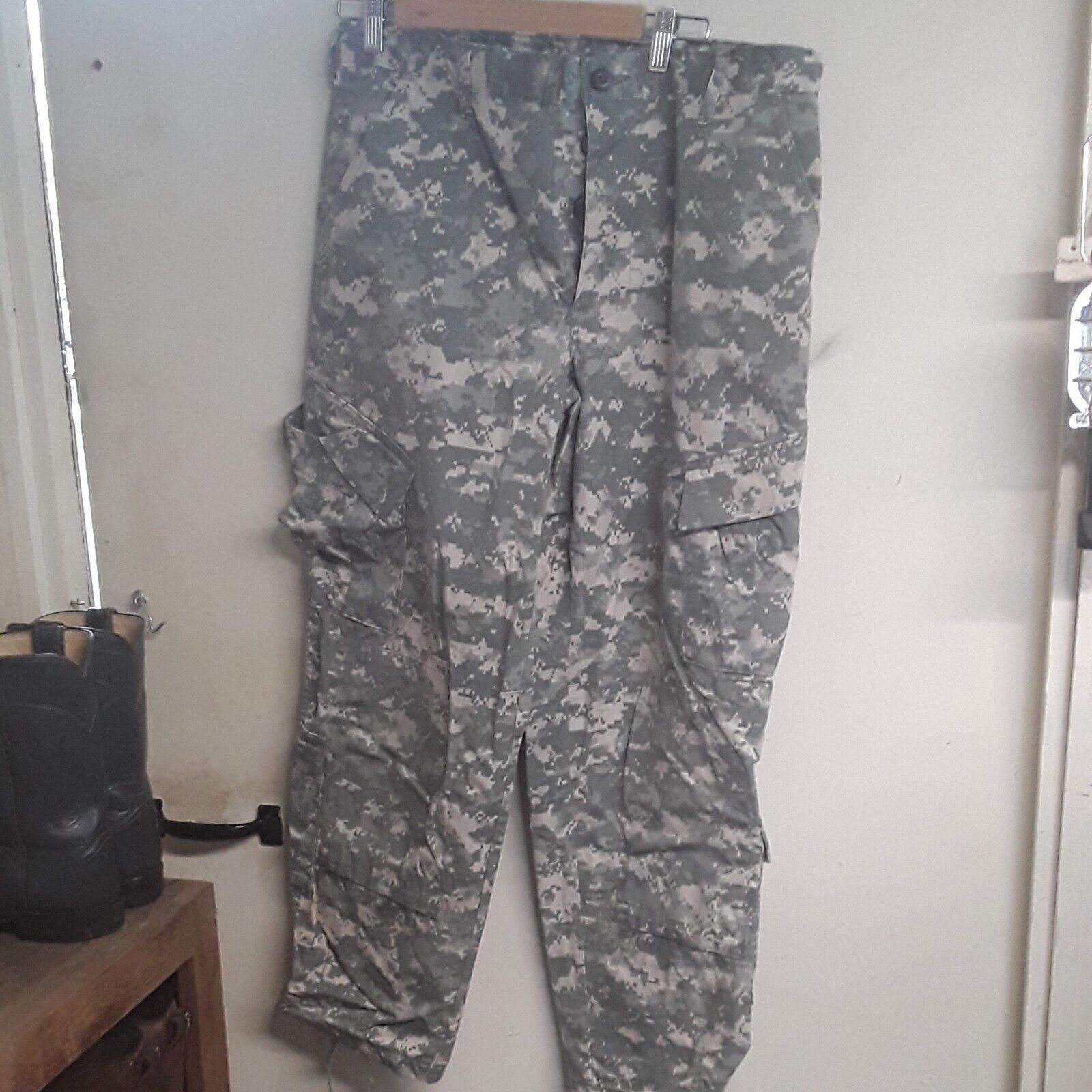Authentic Issue Size Medium Short ARMY Digi Camo Pants NATO Size 6775/7989