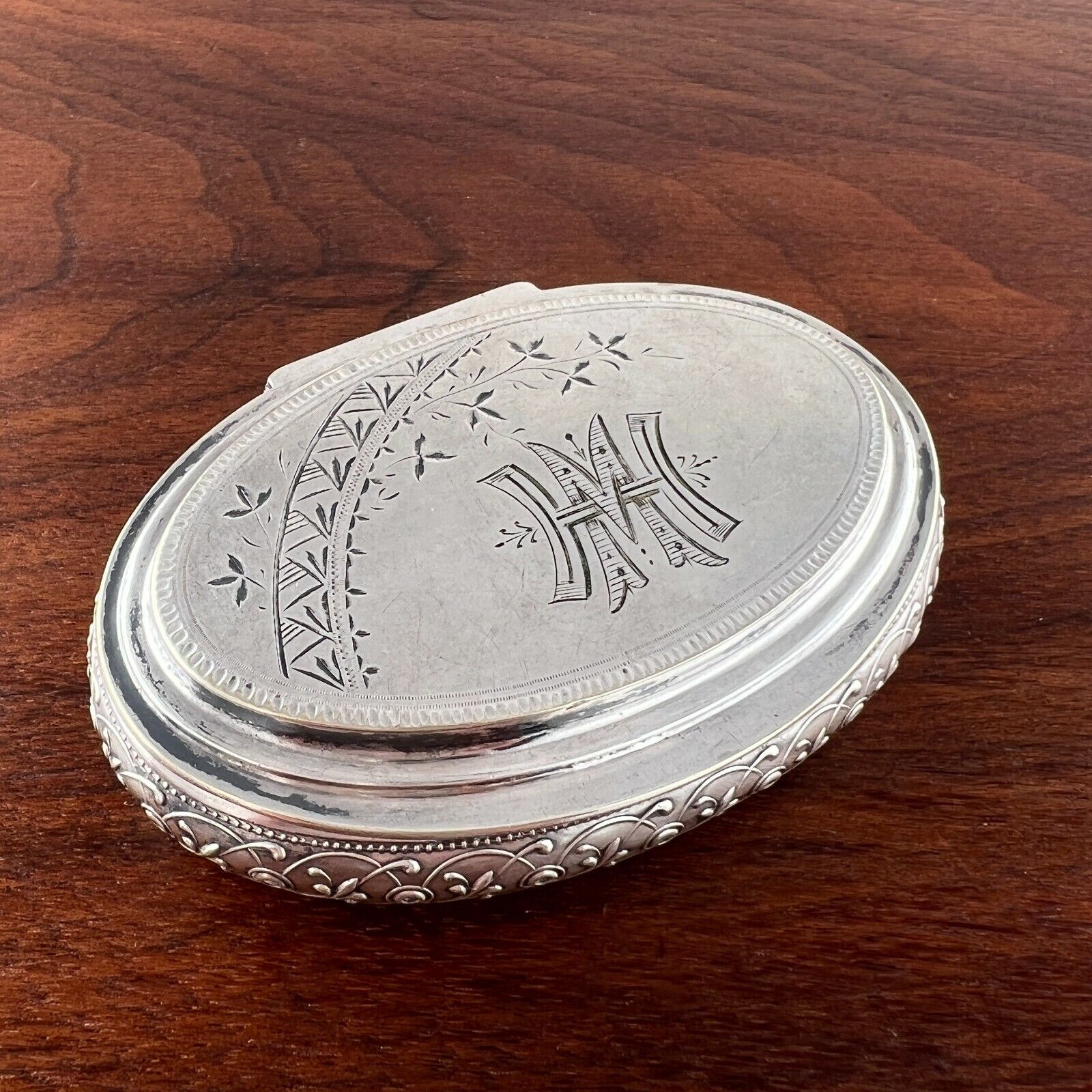 LARGE WHITING AMERICAN AESTHETIC COIN SILVER SNUFF BOX BRIGHT CUT FLORAL 1870S