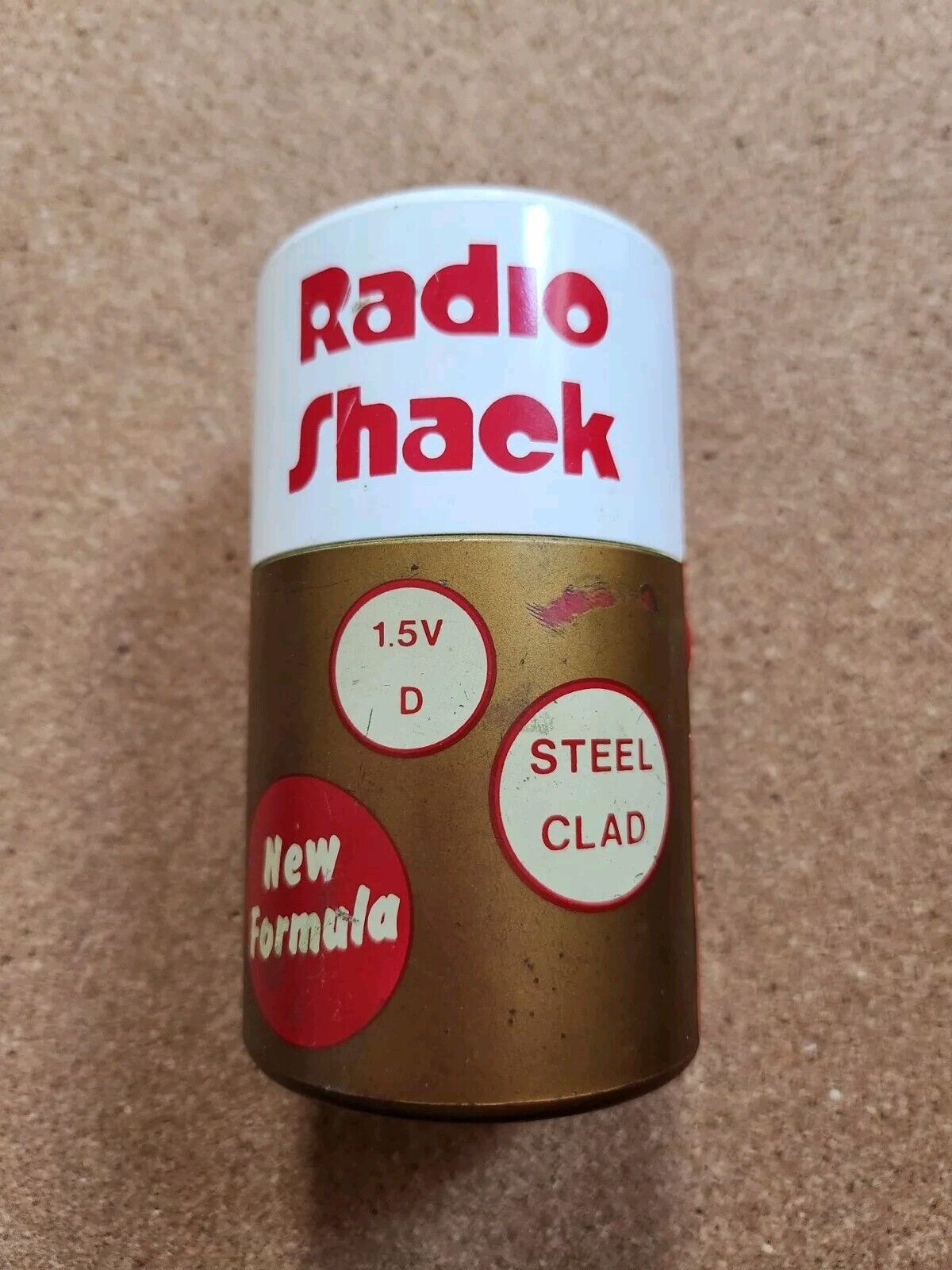 Vintage 1970's Radio Shack Figural D Battery AM Transistor Novelty Radio Works