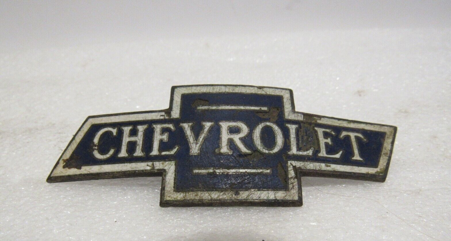 Vintage Chevrolet Chevy 1928-30 Auto Radiator Enamel Emblem Metal Original