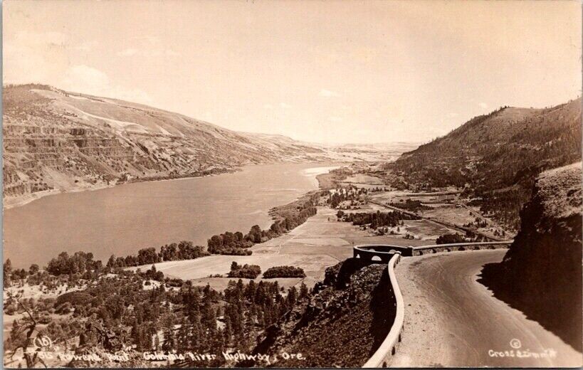 Vintage RPPC Postcard Rowena Point Columbia River Highway Oregon OR         X027