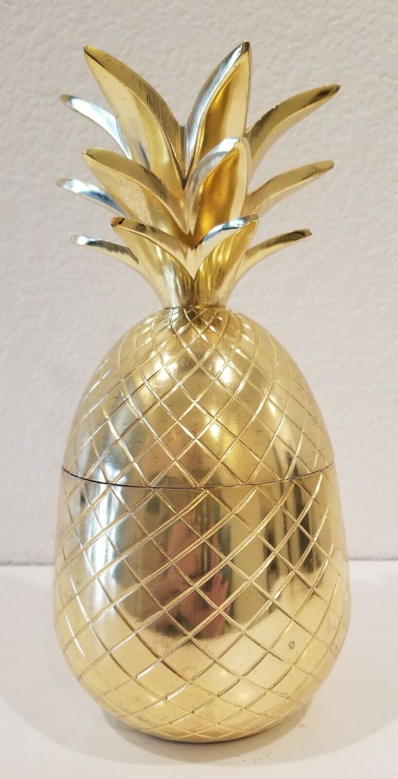 Gold tone pineapple barware accessory décor