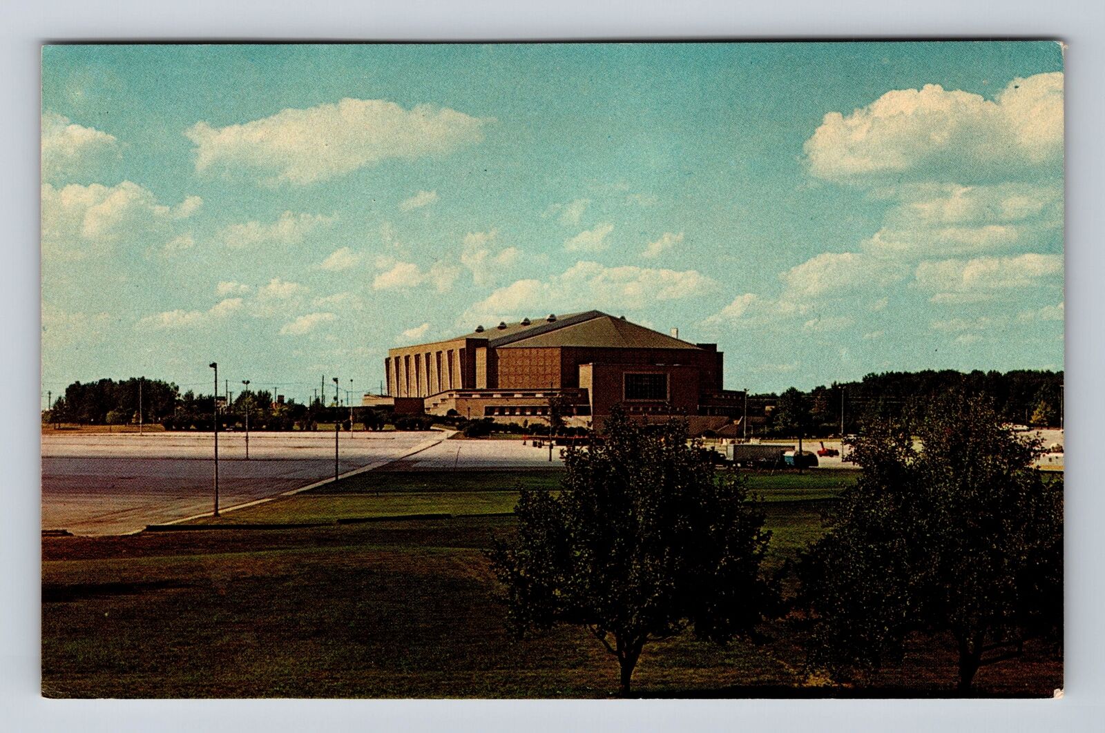 Fort Wayne IN-Indiana, War Memorial Coliseum, Antique, Vintage Postcard