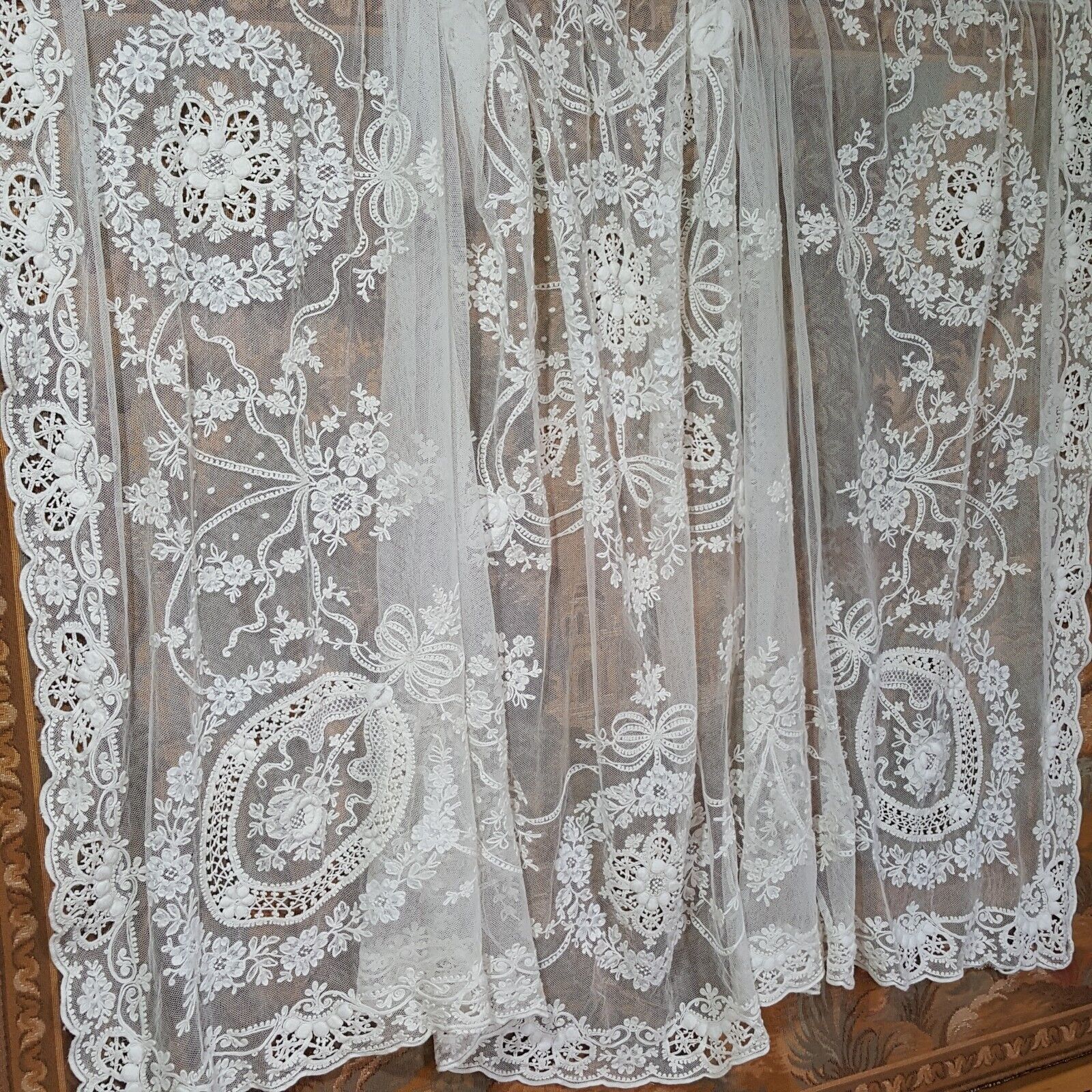Large Antique Vintage Embroidered Embroidery Lace Tablecloth Cloth Cover