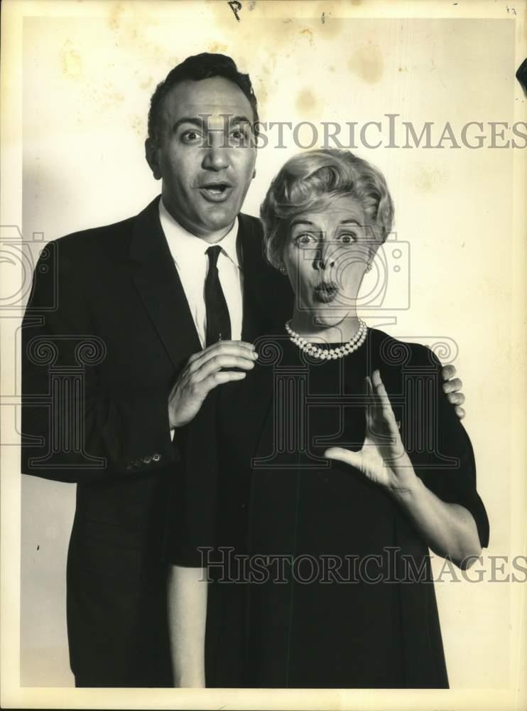 1959 Press Photo Actor Giorgio Tozzi and actress Rosemary Clooney. - hpp01520