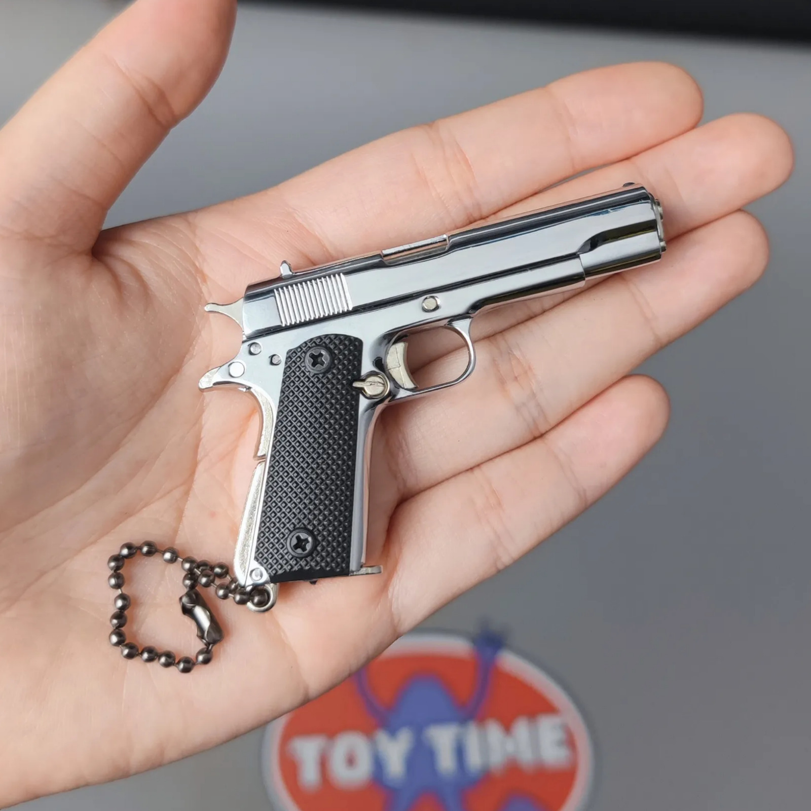 Alloy Mini Gun Models 1911 Pistol Shape Keychain 1:3 Metal Pistol Keychain