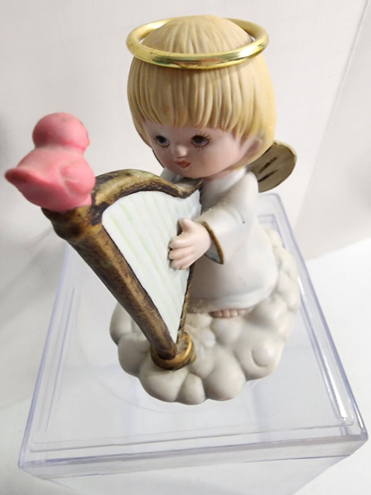 Friendship is a Sweet Song That\'s Played Upon Heartstrings Angel & Harp Figurine
