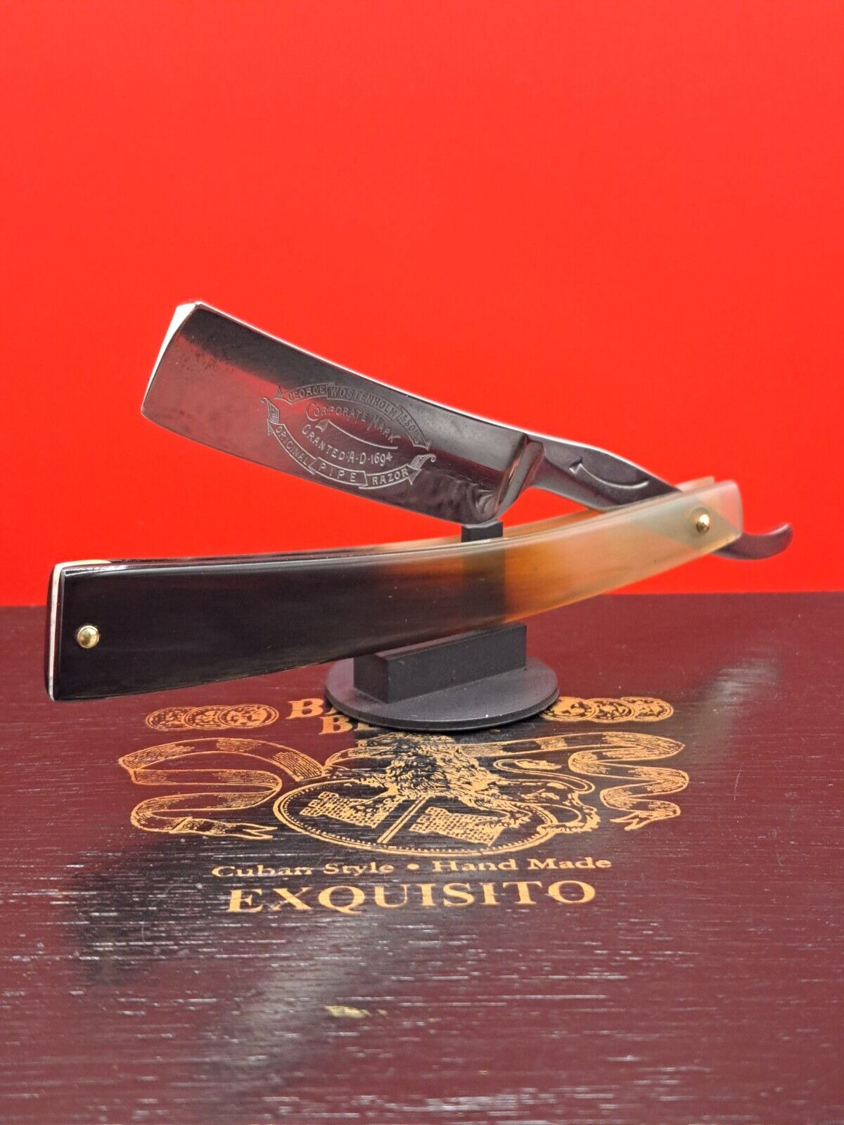 Vintage/Antique 3/4+ George Wostenholm Straight Razor w/ Etching. Shave ready.