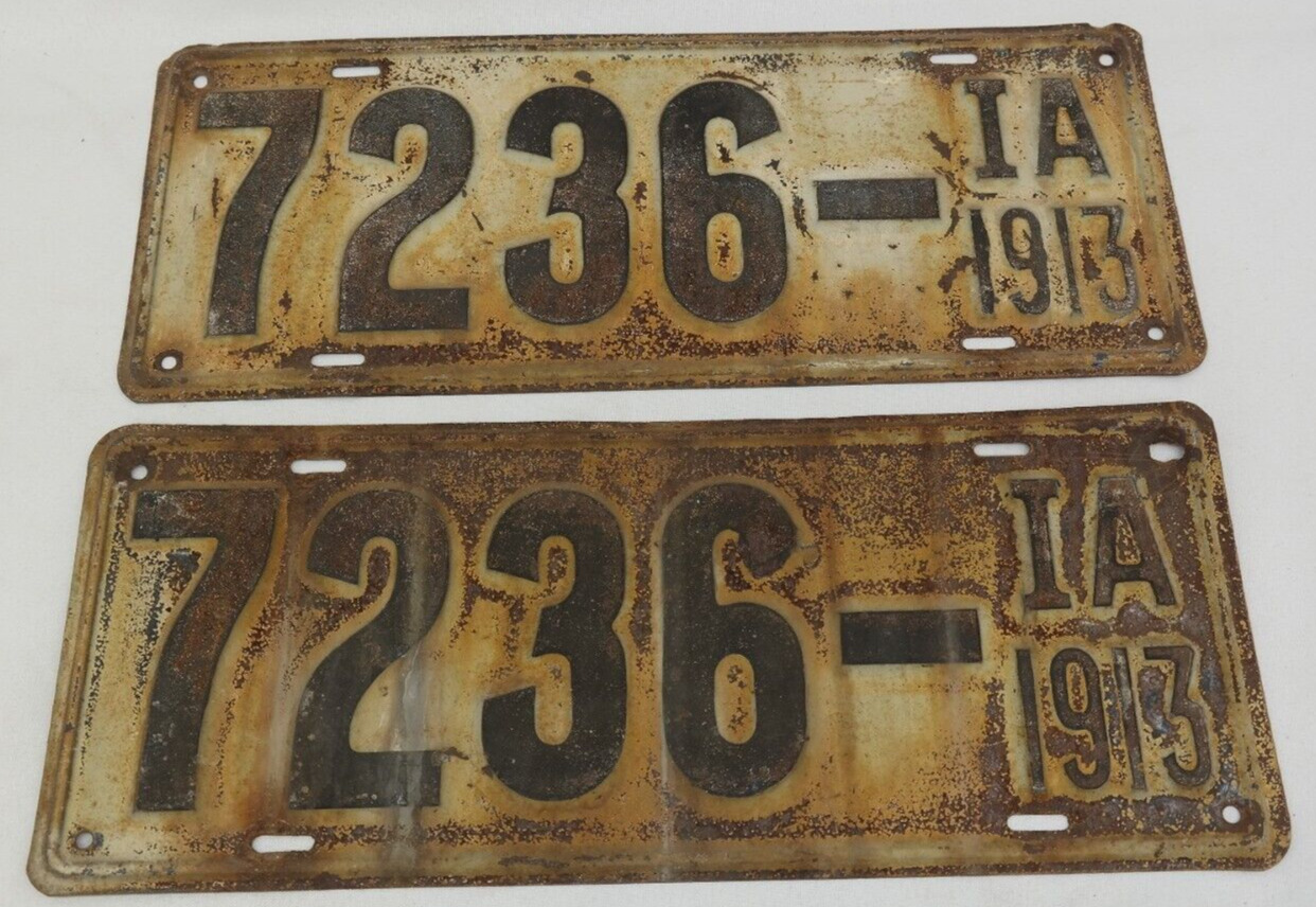 Antique 1913 Iowa License Plates Set of 2     TF