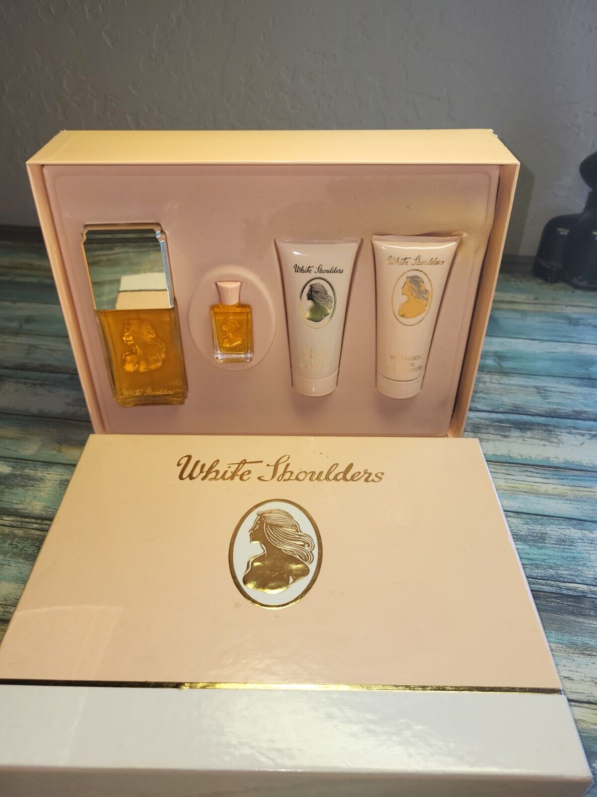 Vintage WHITE SHOULDERS 4 Pc. Gift Set Lotion Spray Cologne Perfume & Body Wash