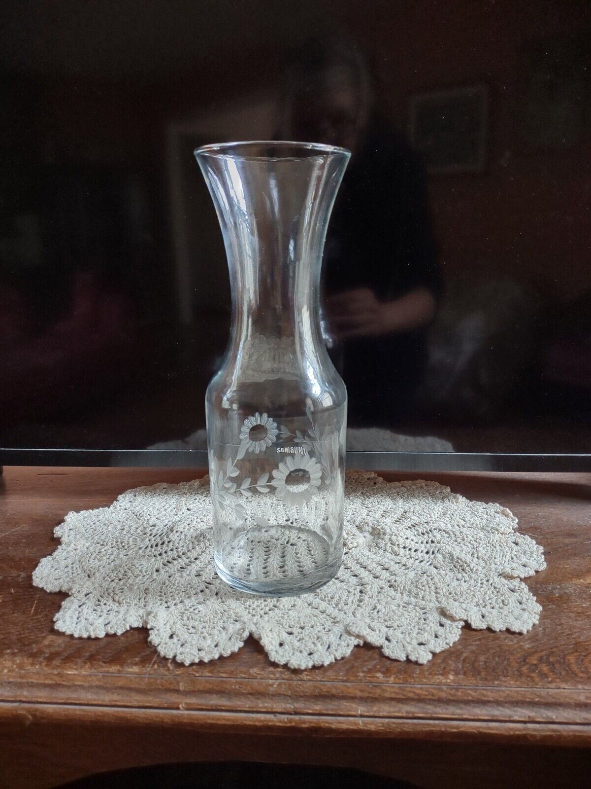 Vintage Elegant Glass Carafe Wine Water Beverage Decanter Frosted Floral Pattern
