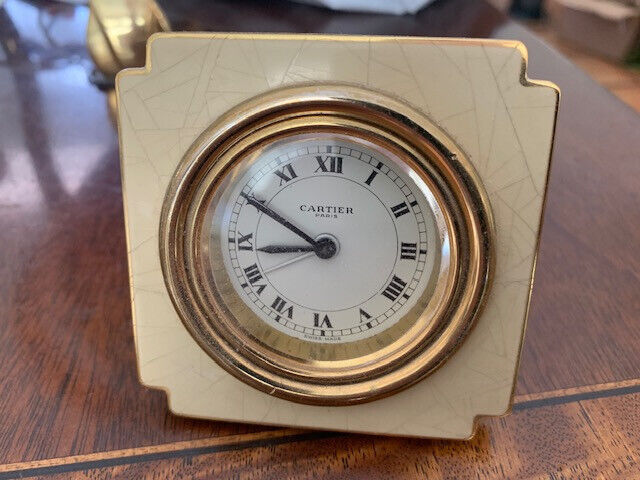 Les Must de Cartier Vintage 8-Day Travel Cream Colored Clock