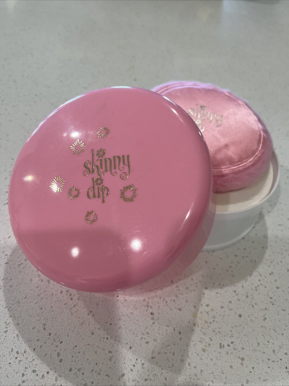 Vintage Avon Skinny Dip Beauty Dusting Powder w/ Puff 4 oz. * SEALED container