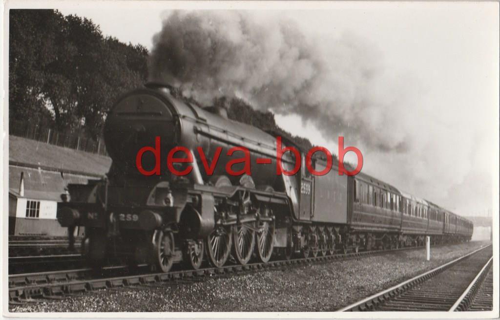 Railway Photo LNER A3 2599 Book Law Finsbury Park 1937 Gresley Pacific Loco