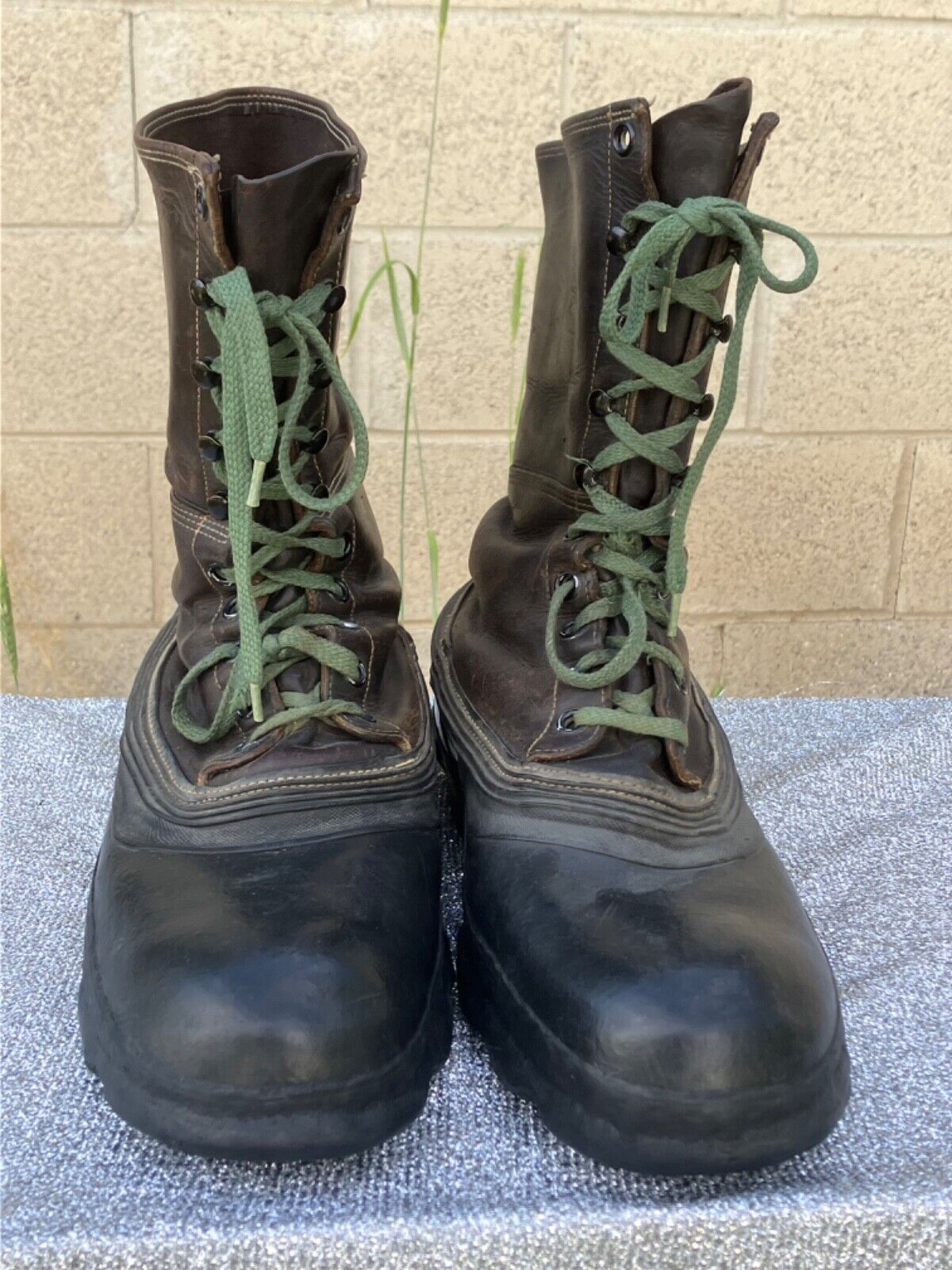 US Rubber Co. vtg size 11 ww2 wwii extreme cold weather leather boots US Army