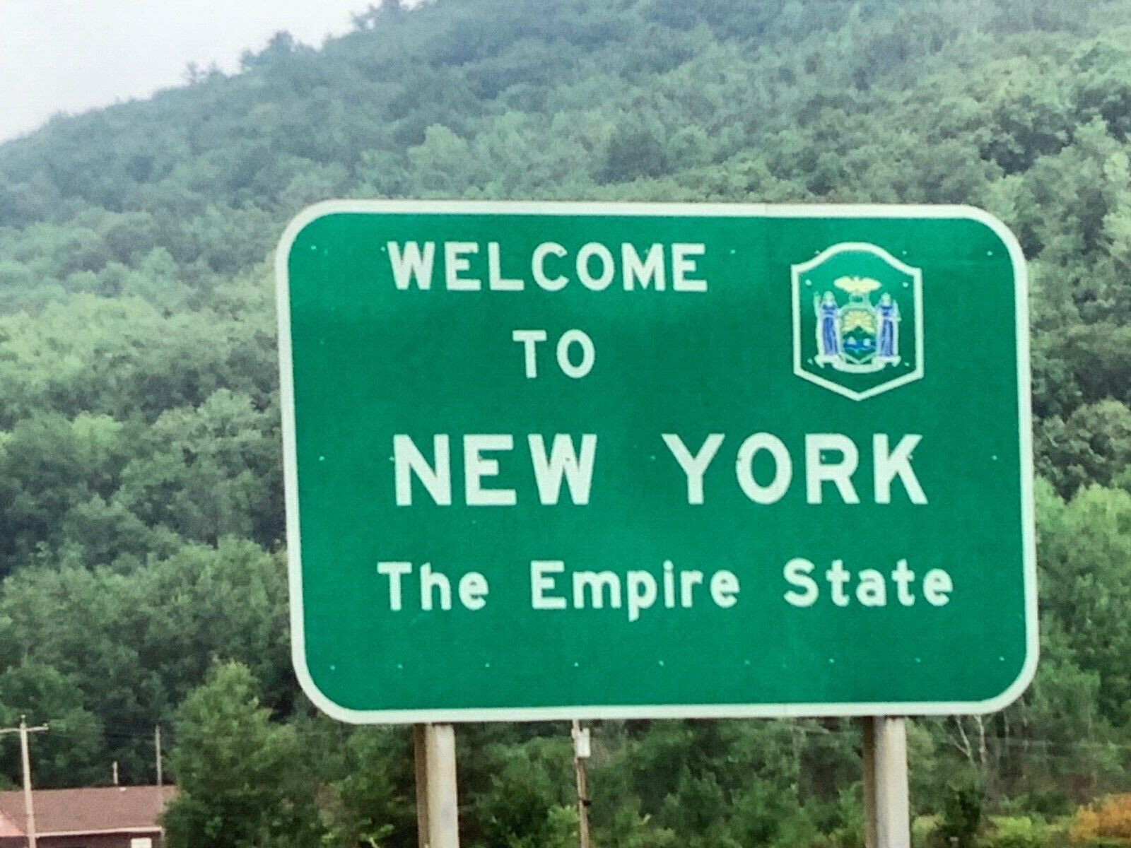 (AtC) FOUND Photograph 4x6 Color New York State Line Welcome Empire Road Sign