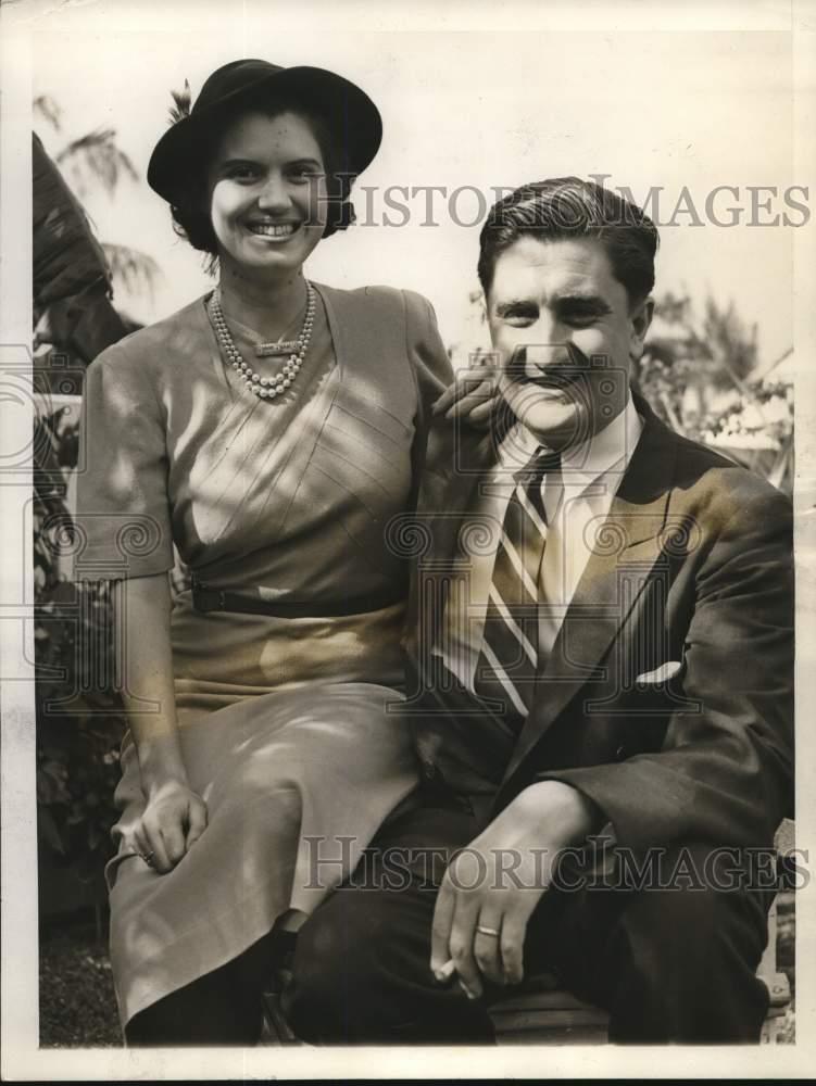 1939 Press Photo Prince Alexis Obolensky and wife arrive in Miami Beach, FL