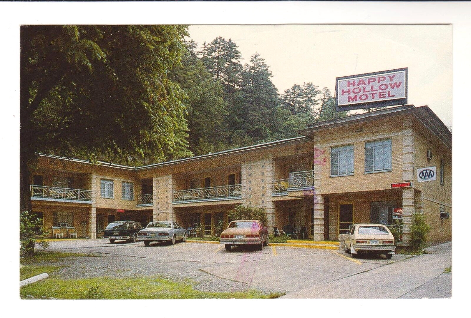 HAPPY HOLLOW MOTEL, 230 FOUNTAIN ST., HOT SPRINGS, ARK. – 1970s Postcard