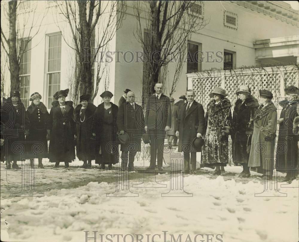 1924 Press Photo President Coolidge poses with officials at the White House