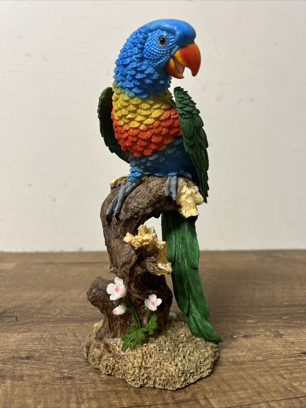 Vintage tropical Parrot Macaw Figurine Colorful Bird Figure 9” tall (Resin)