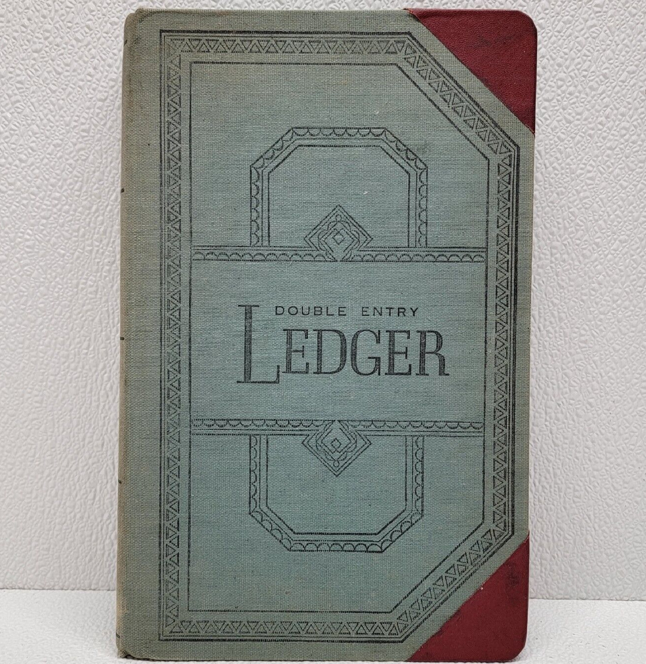 Vintage Double Entry Ledger Accounting Book Royal Vernon A-Z & 472 Page