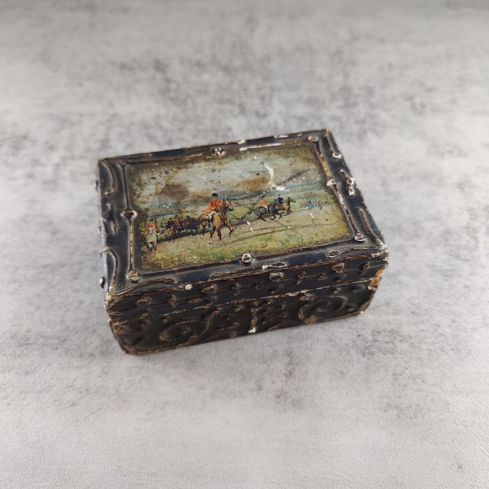 Vintage Wood Box Small w Fox Hunt Scene on Lid, for Keepsakes Trinkets Jewelry 