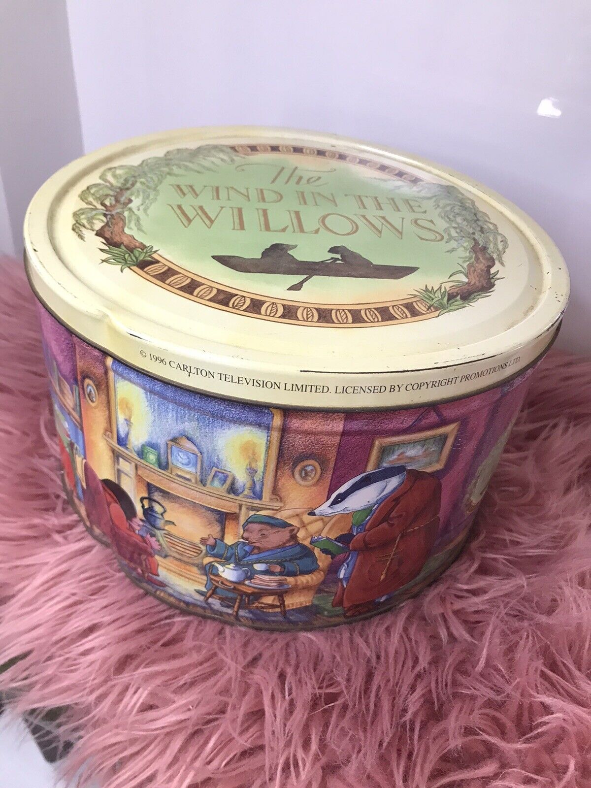 The wind in the willows empty tin can collectable