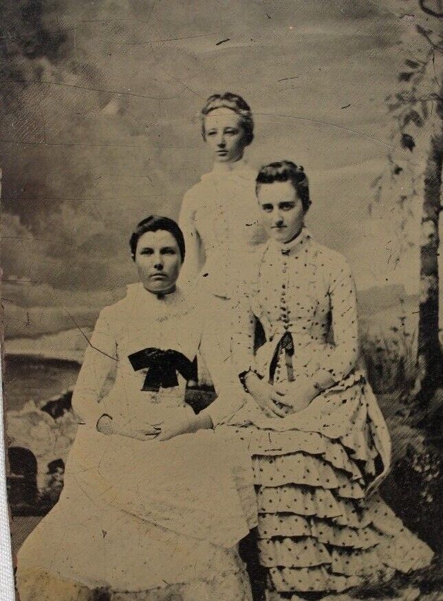 C.1880s Tintype 3 Beautiful Women W Victorian Dress Corset Group Photo D40122