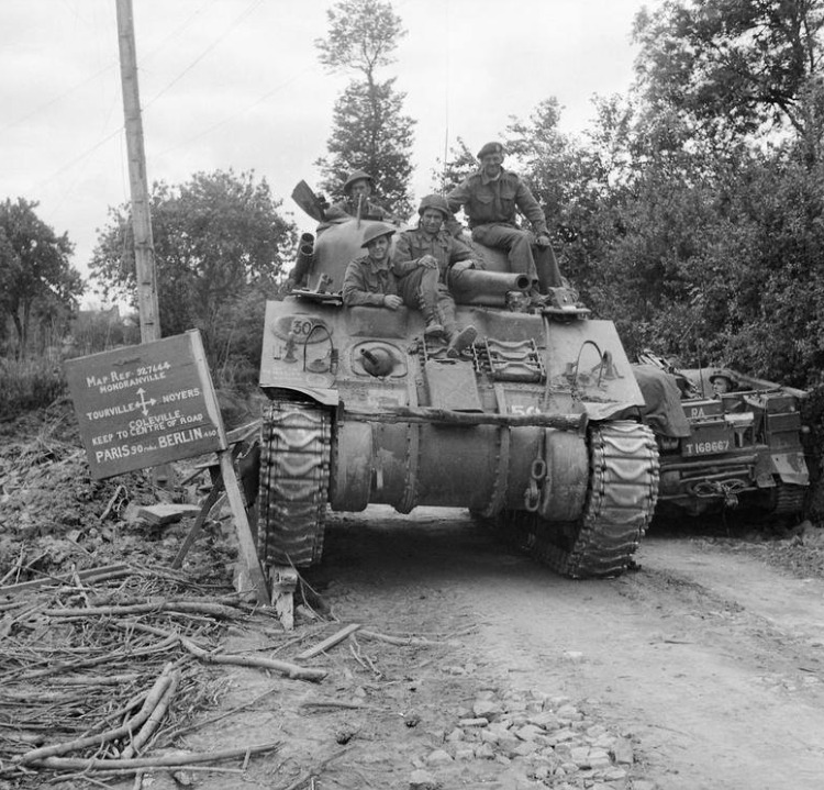 WWII Photo British Sherman Tank in France Normandy D-Day  World War Two WW2 3254