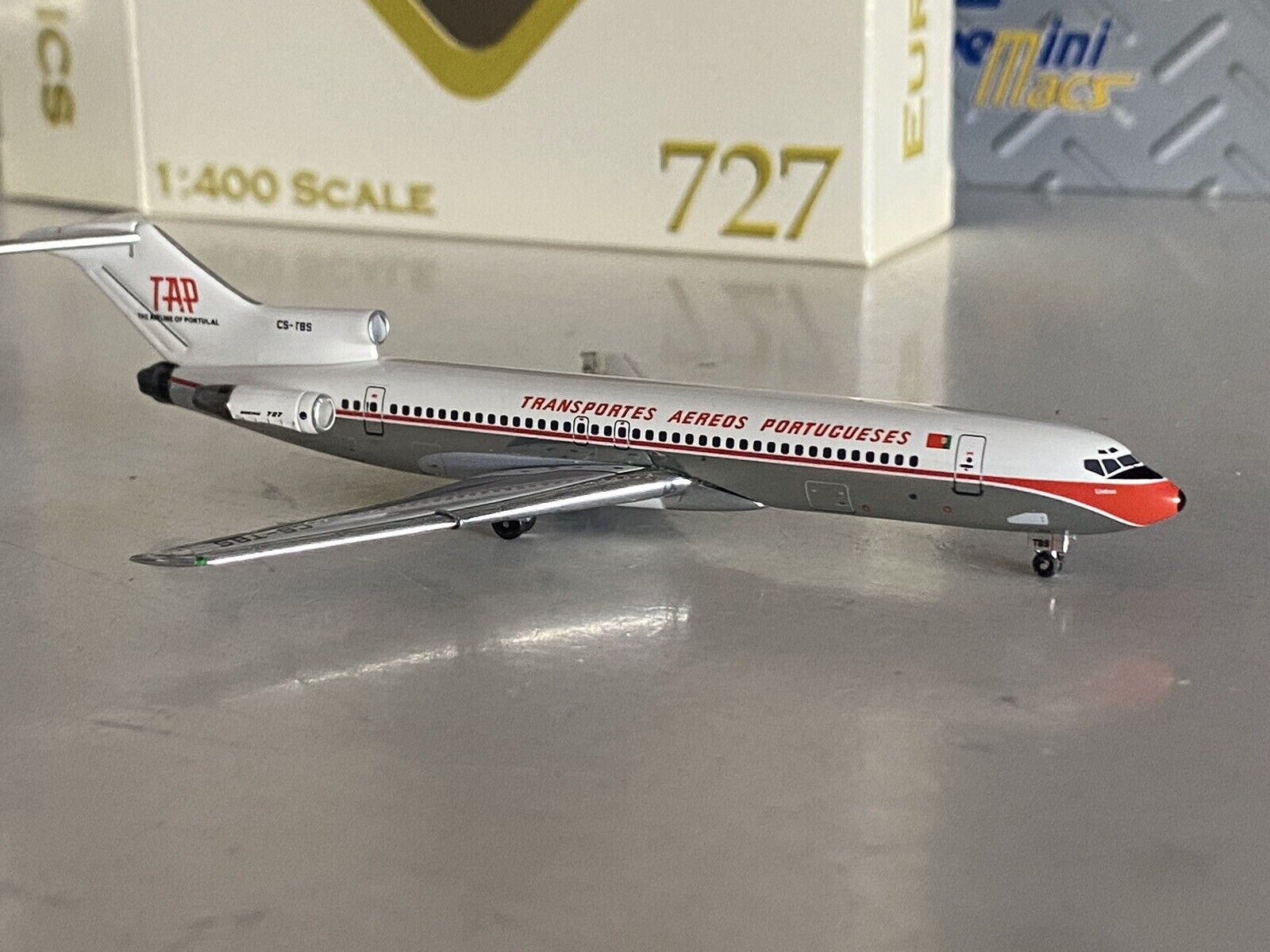 Aeroclassics TAP Air Portugal Boeing 727-200 1:400 CS-TBS ACCSTBS
