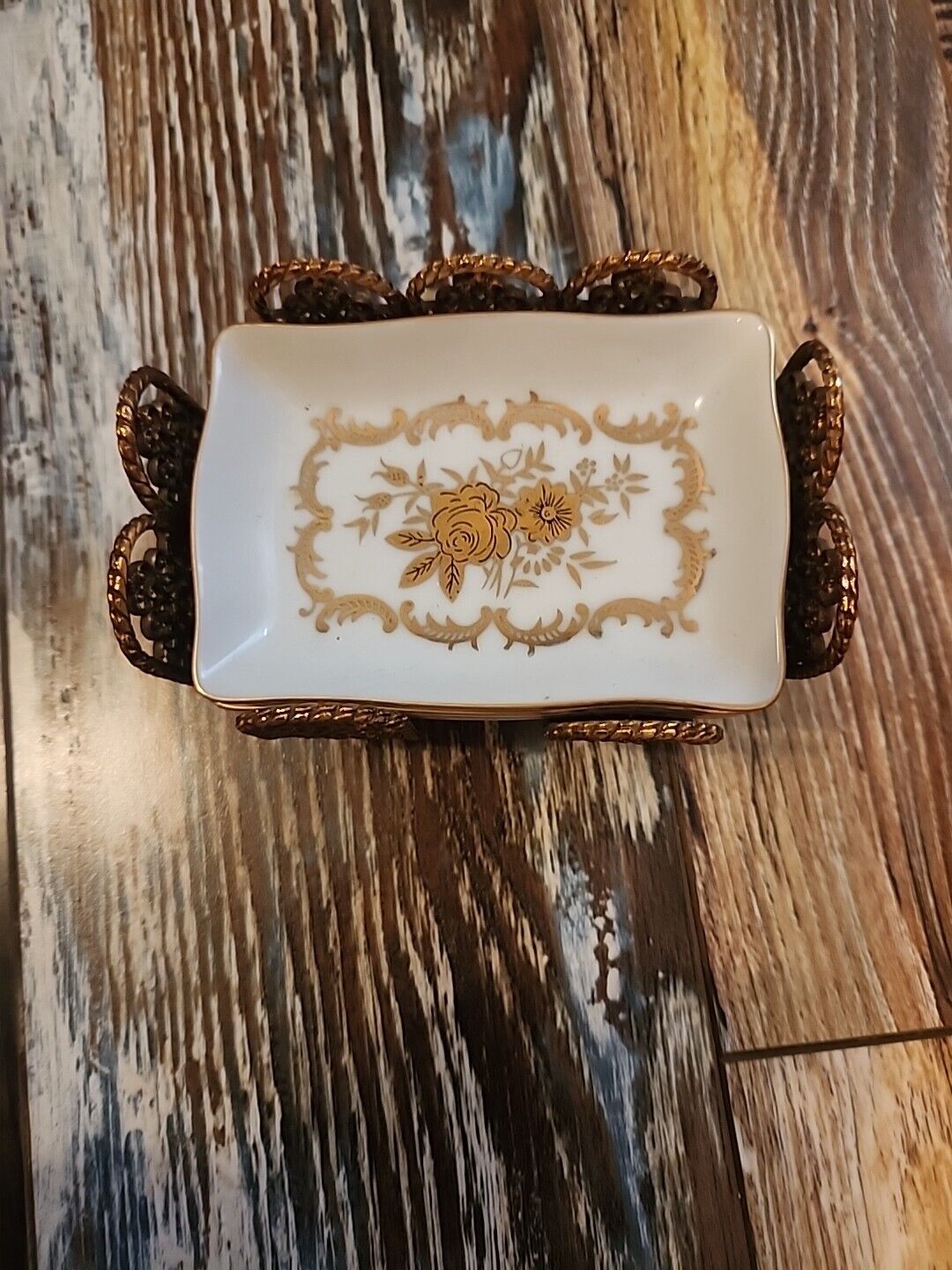 Vintage gold rose flower Pattern Porcelain Mini Plates In Gold Metal Holder